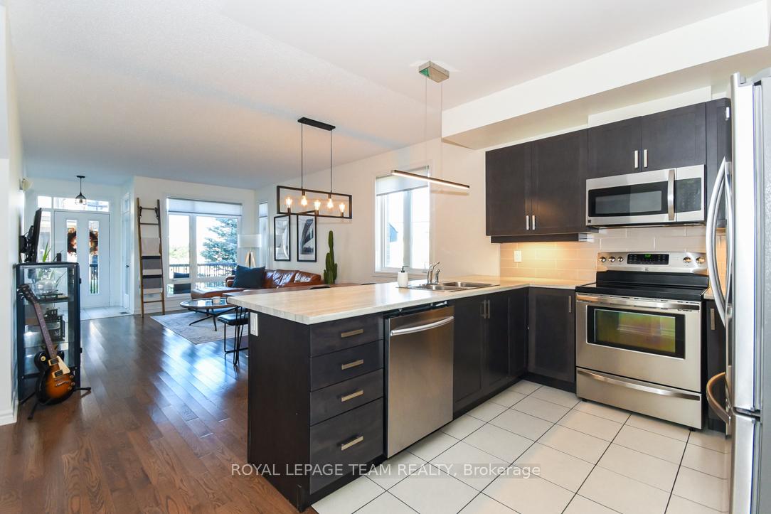 Photo 8 of 228 Pembina Private, Ottawa, Riverside South/Gloucester Glen — HOMEH