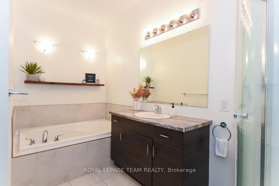 Photo 11 of 228 Pembina Private, Ottawa, Riverside South/Gloucester Glen — HOMEH