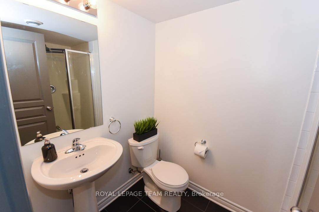 Photo 16 of 228 Pembina Private, Ottawa, Riverside South/Gloucester Glen — HOMEH