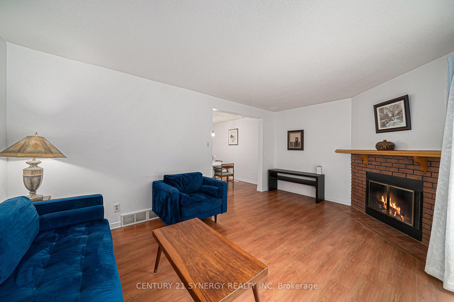 Photo 10 of 345 Monica Crescent, Ottawa, Bilberry Creek/Queenswood Heights — HOMEH