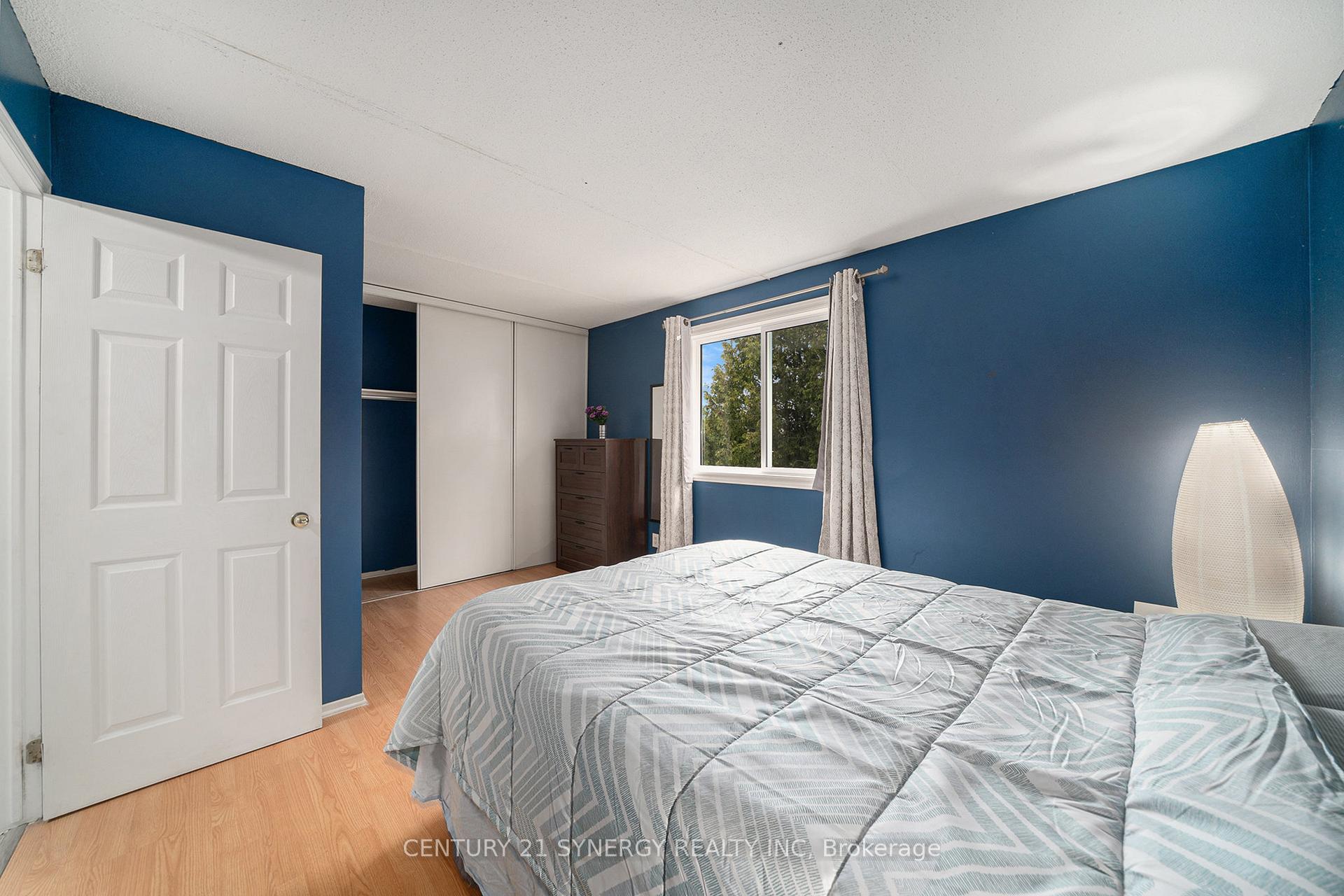 Photo 12 of 345 Monica Crescent, Ottawa, Bilberry Creek/Queenswood Heights — HOMEH