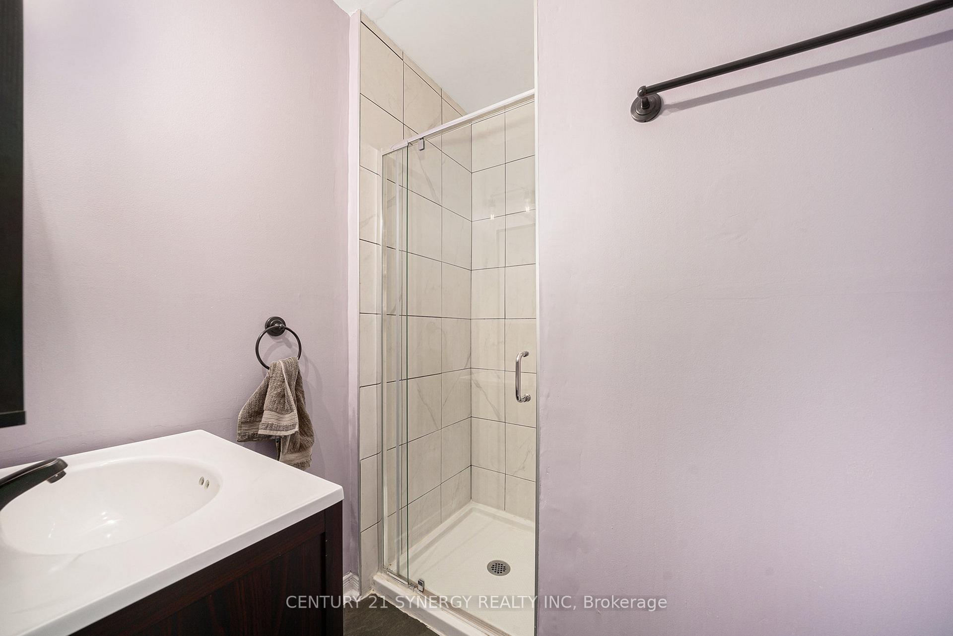 Photo 14 of 345 Monica Crescent, Ottawa, Bilberry Creek/Queenswood Heights — HOMEH