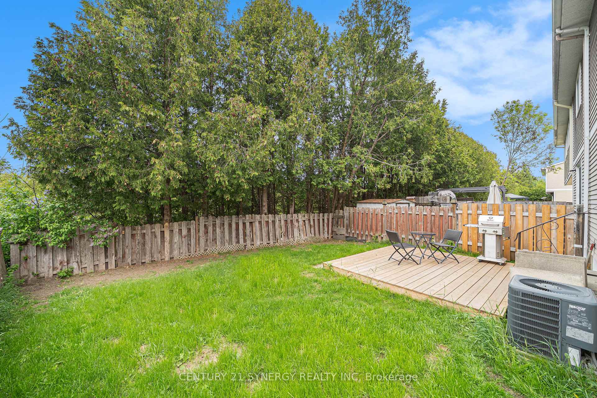 Photo 22 of 345 Monica Crescent, Ottawa, Bilberry Creek/Queenswood Heights — HOMEH