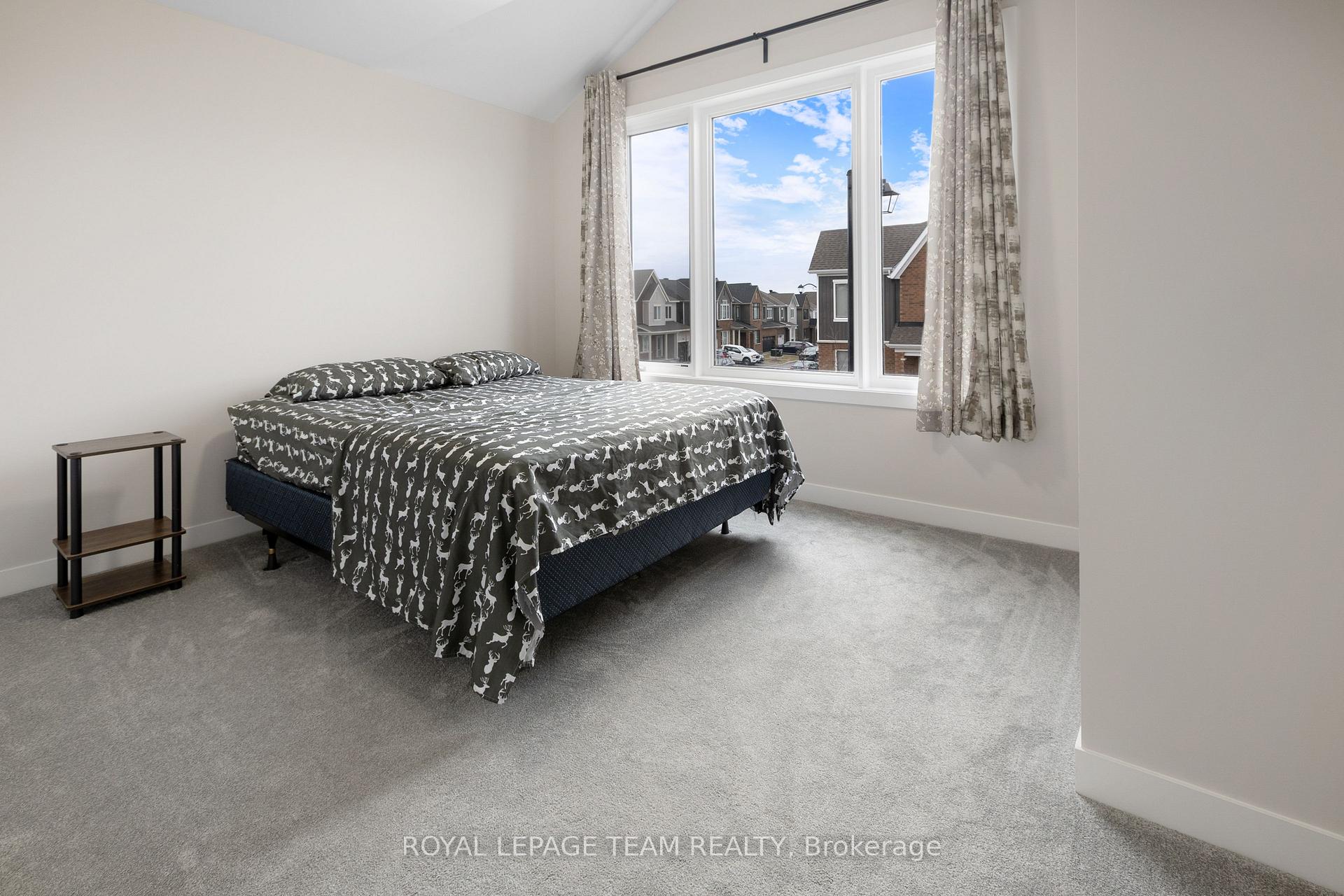 Photo 11 of 300 Appalachian Circle, Ottawa, Barrhaven - Half Moon Bay — HOMEH