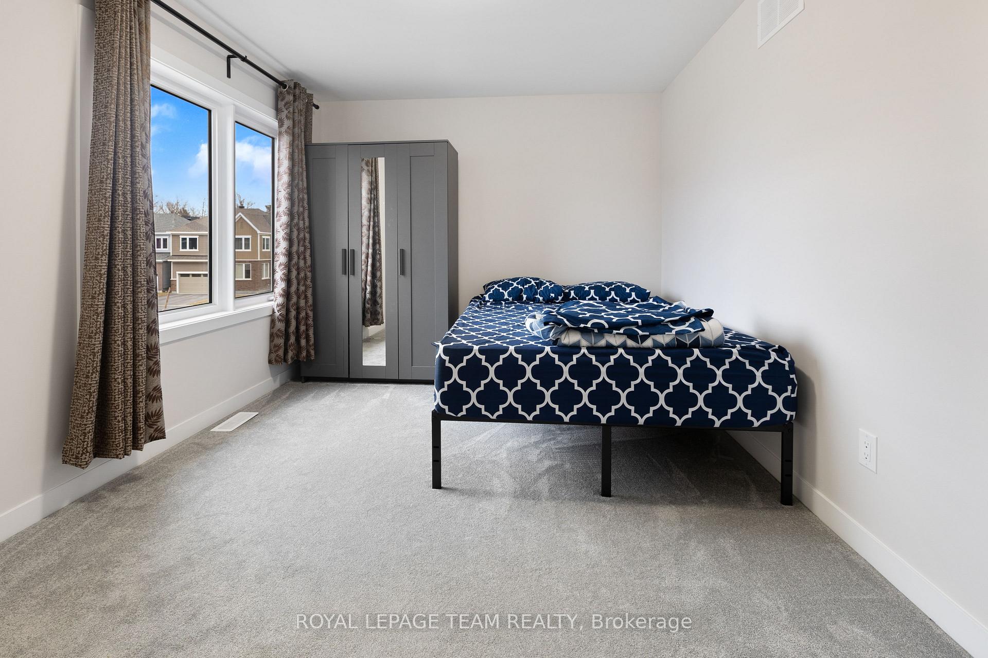 Photo 14 of 300 Appalachian Circle, Ottawa, Barrhaven - Half Moon Bay — HOMEH