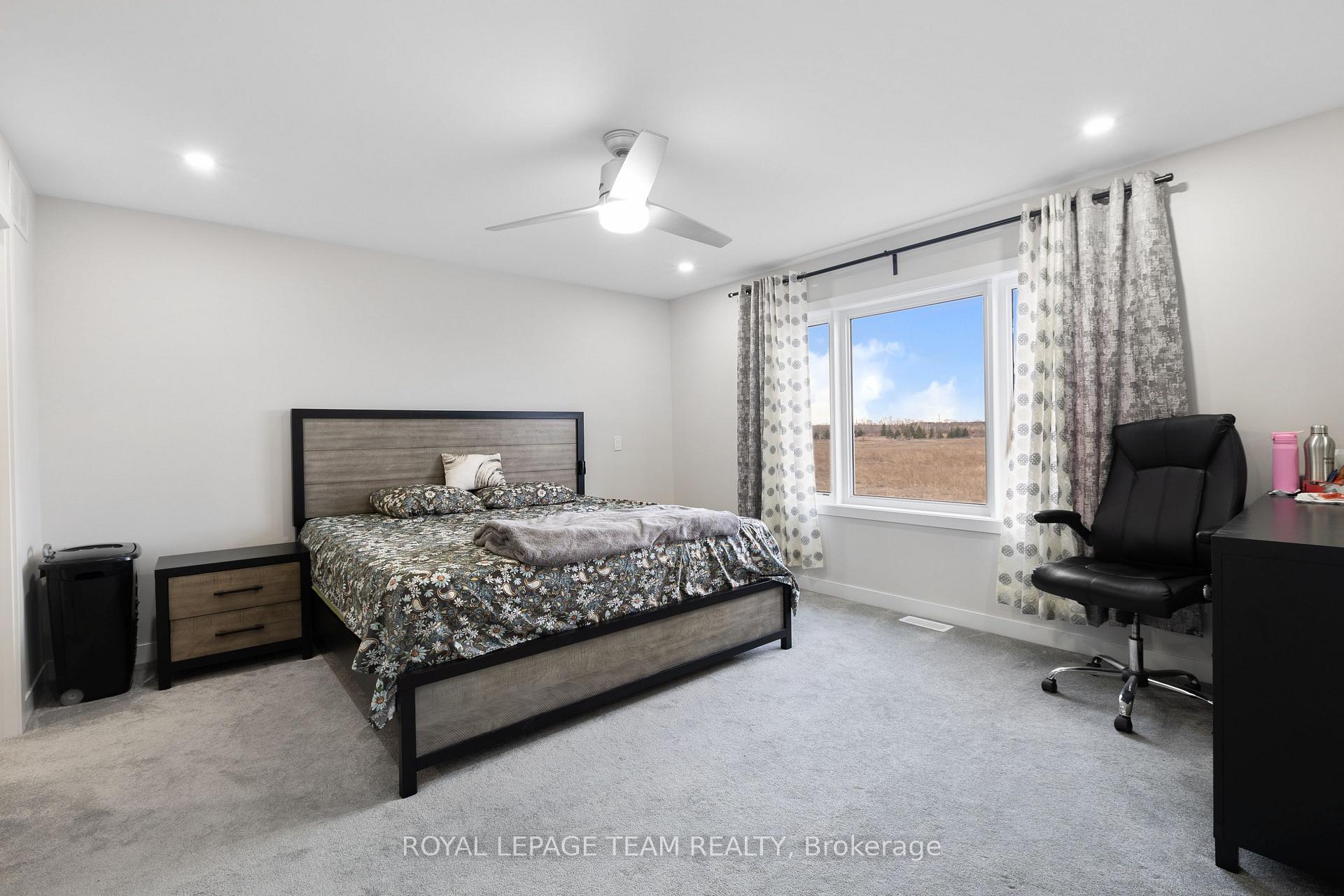 Photo 19 of 300 Appalachian Circle, Ottawa, Barrhaven - Half Moon Bay — HOMEH