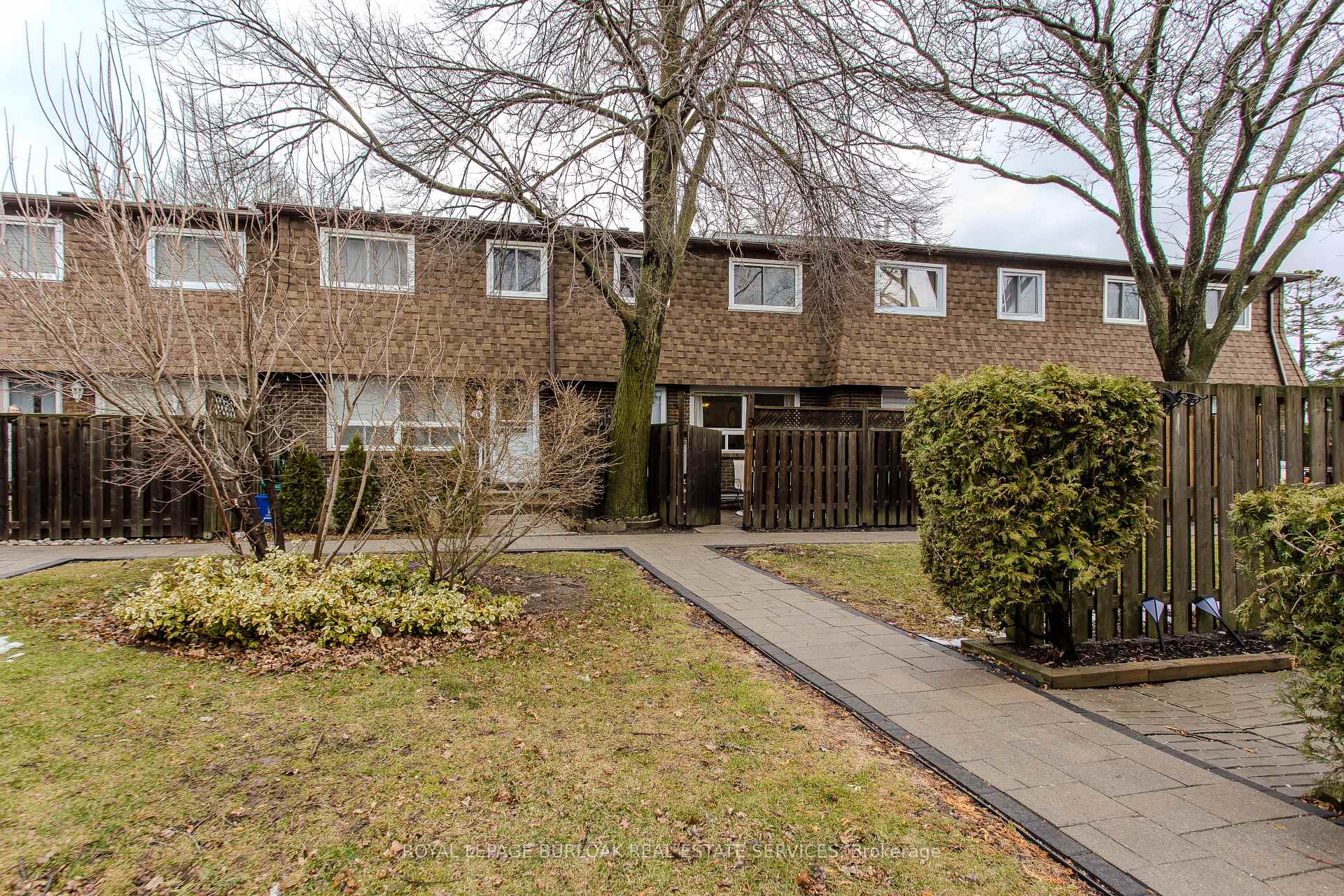 Front of Unit 9, 165 Limeridge Road W