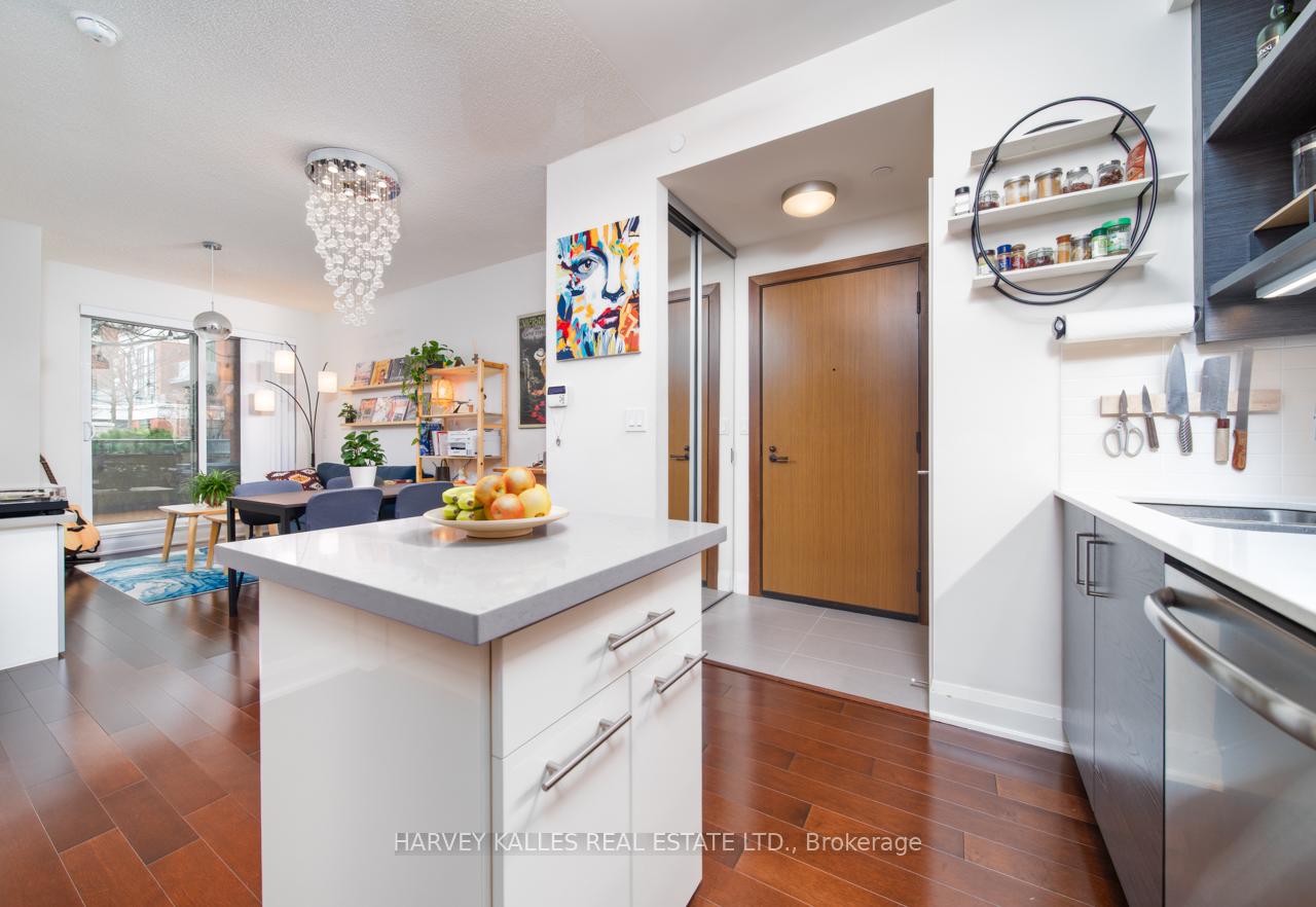 Photo 2 of Unit 301, 8200 Birchmount Road, Markham, Unionville — HOMEH