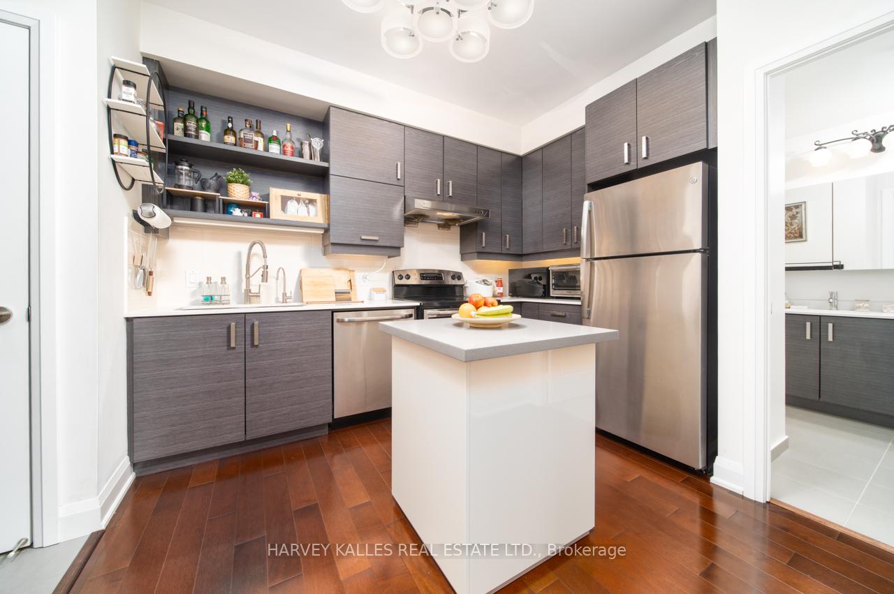 Photo 4 of Unit 301, 8200 Birchmount Road, Markham, Unionville — HOMEH