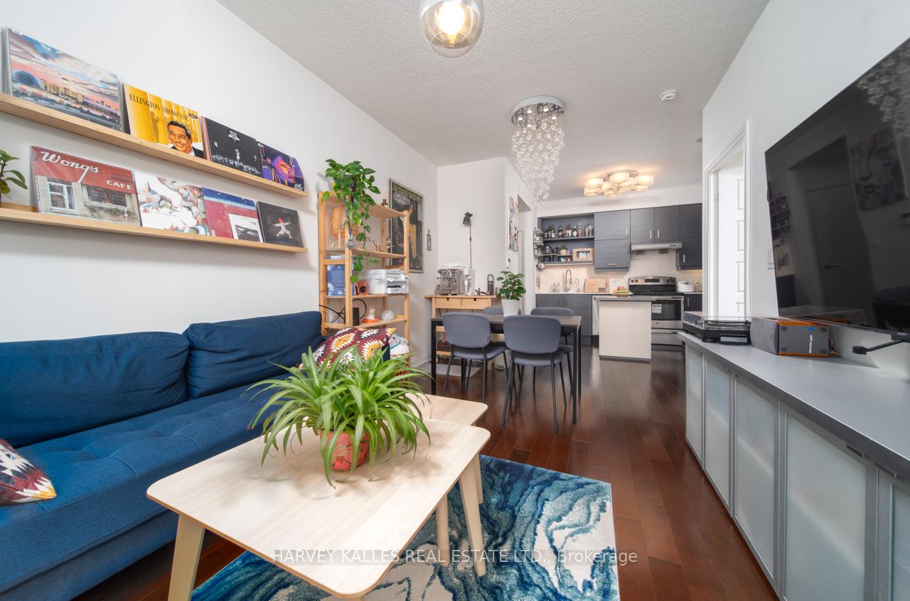 Photo 6 of Unit 301, 8200 Birchmount Road, Markham, Unionville — HOMEH