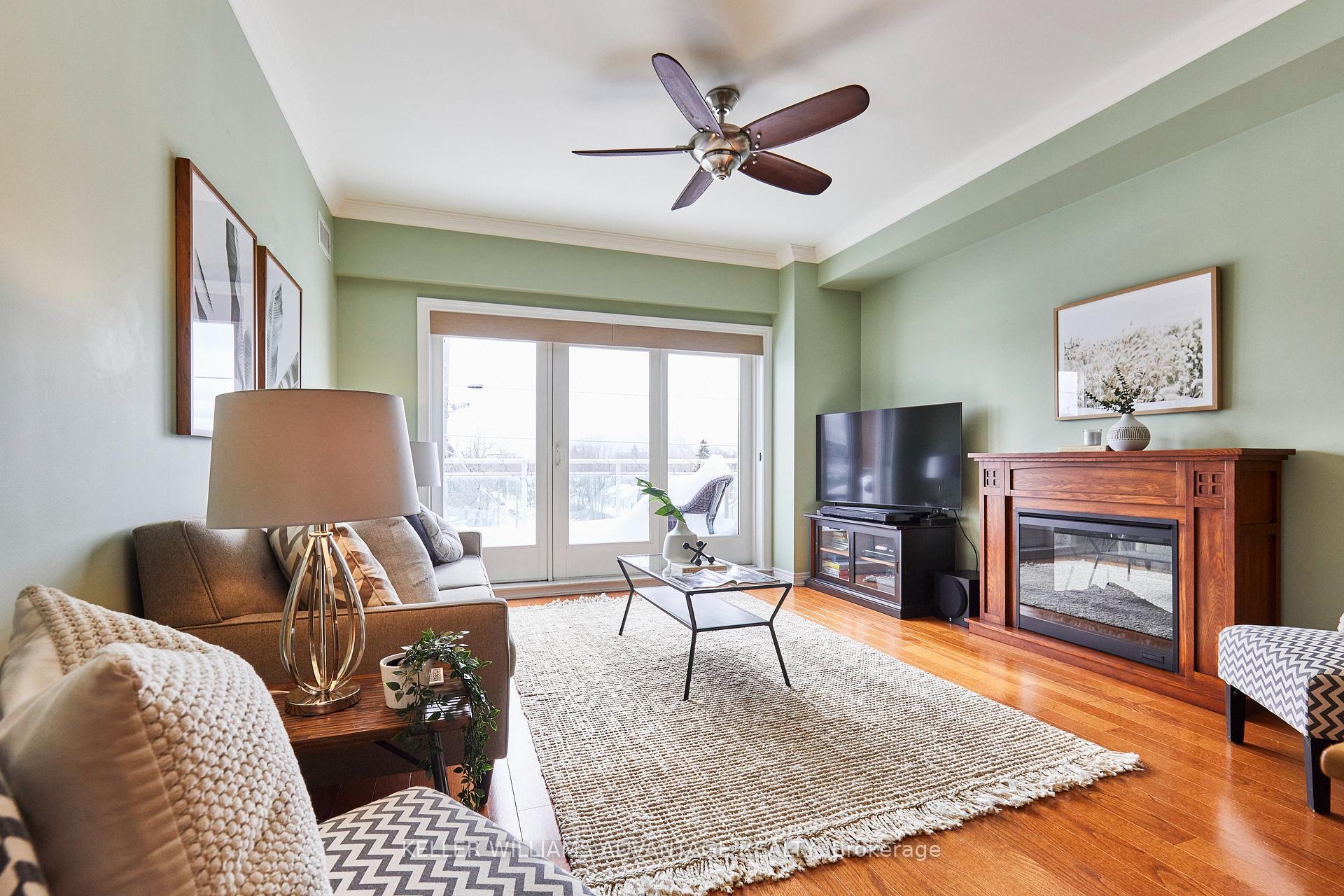 Photo 4 of Unit 405, 1 Lawlor Avenue, Toronto, The Beaches — HOMEH