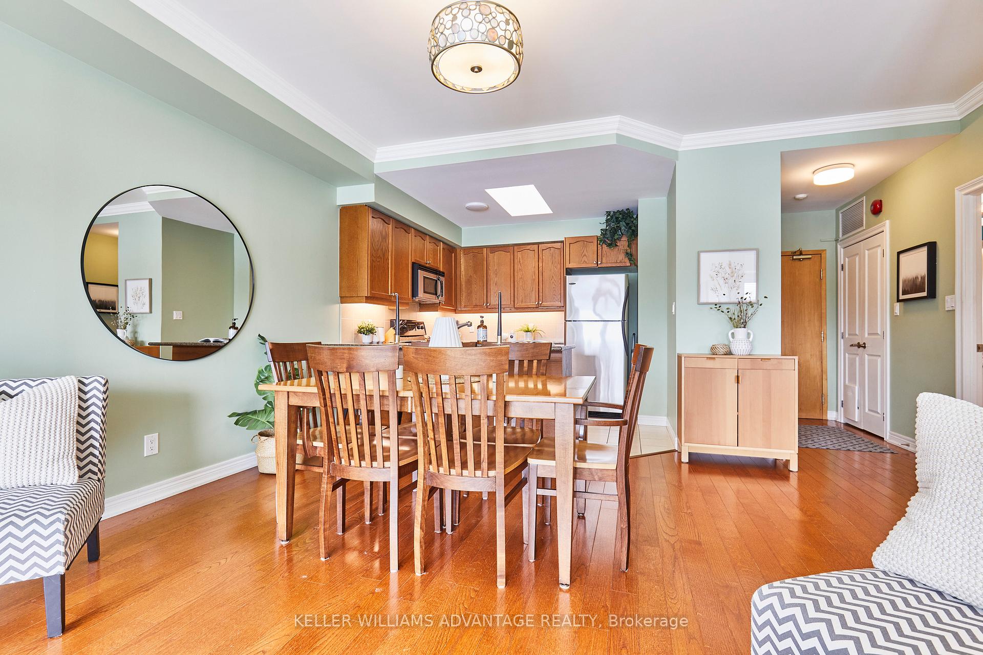 Photo 9 of Unit 405, 1 Lawlor Avenue, Toronto, The Beaches — HOMEH