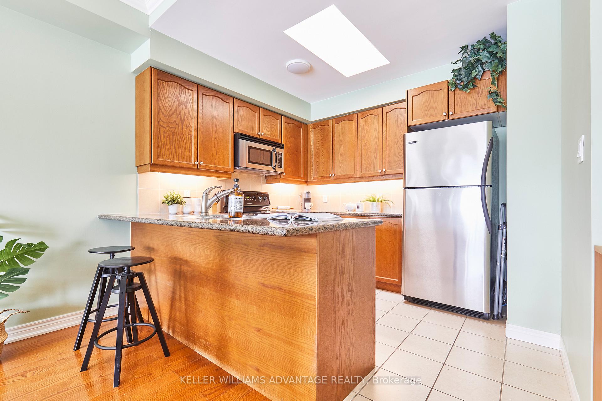 Photo 10 of Unit 405, 1 Lawlor Avenue, Toronto, The Beaches — HOMEH