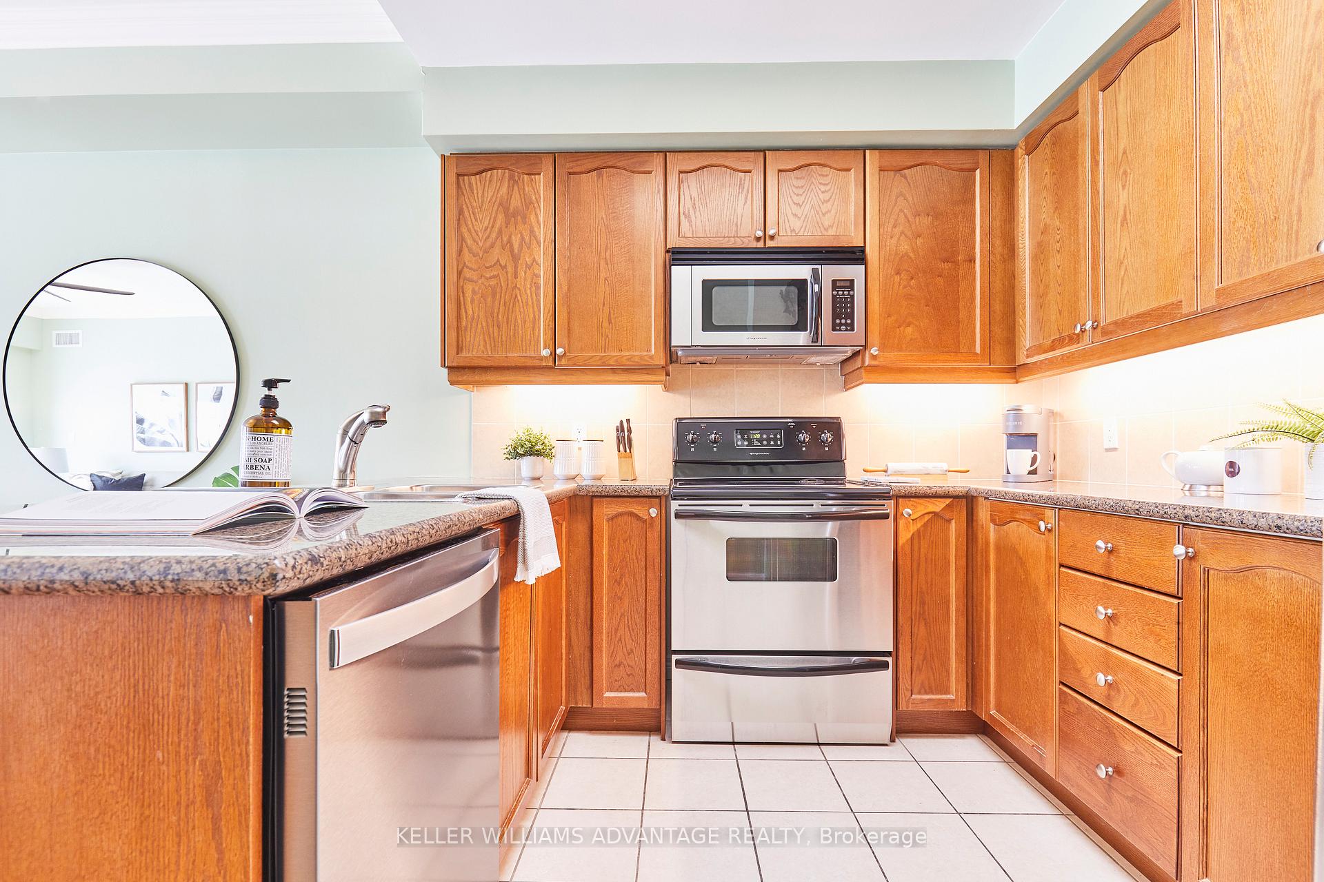 Photo 11 of Unit 405, 1 Lawlor Avenue, Toronto, The Beaches — HOMEH