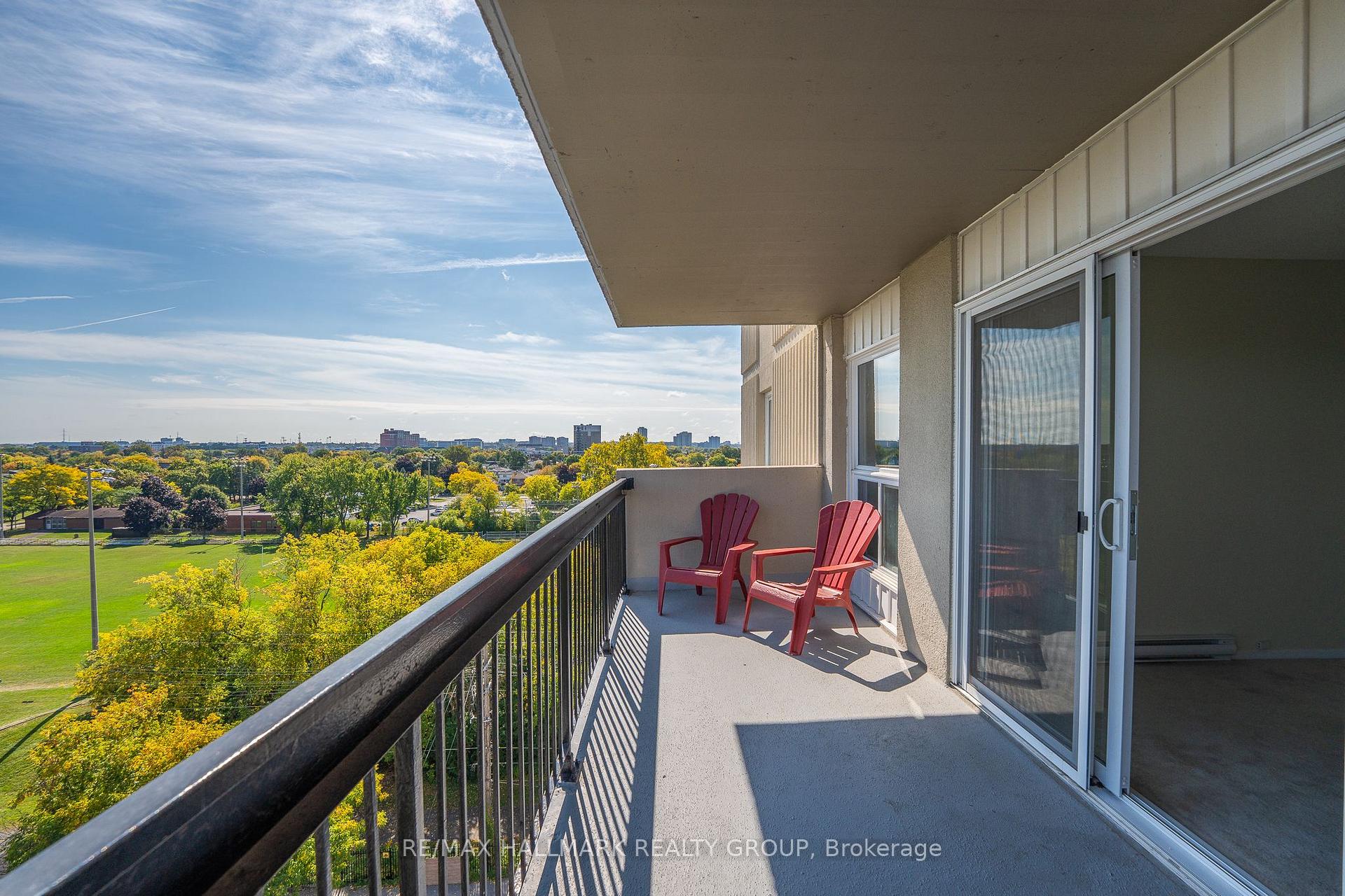 Photo 10 of Unit 808, 158C McArthur Avenue, Ottawa, Vanier — HOMEH