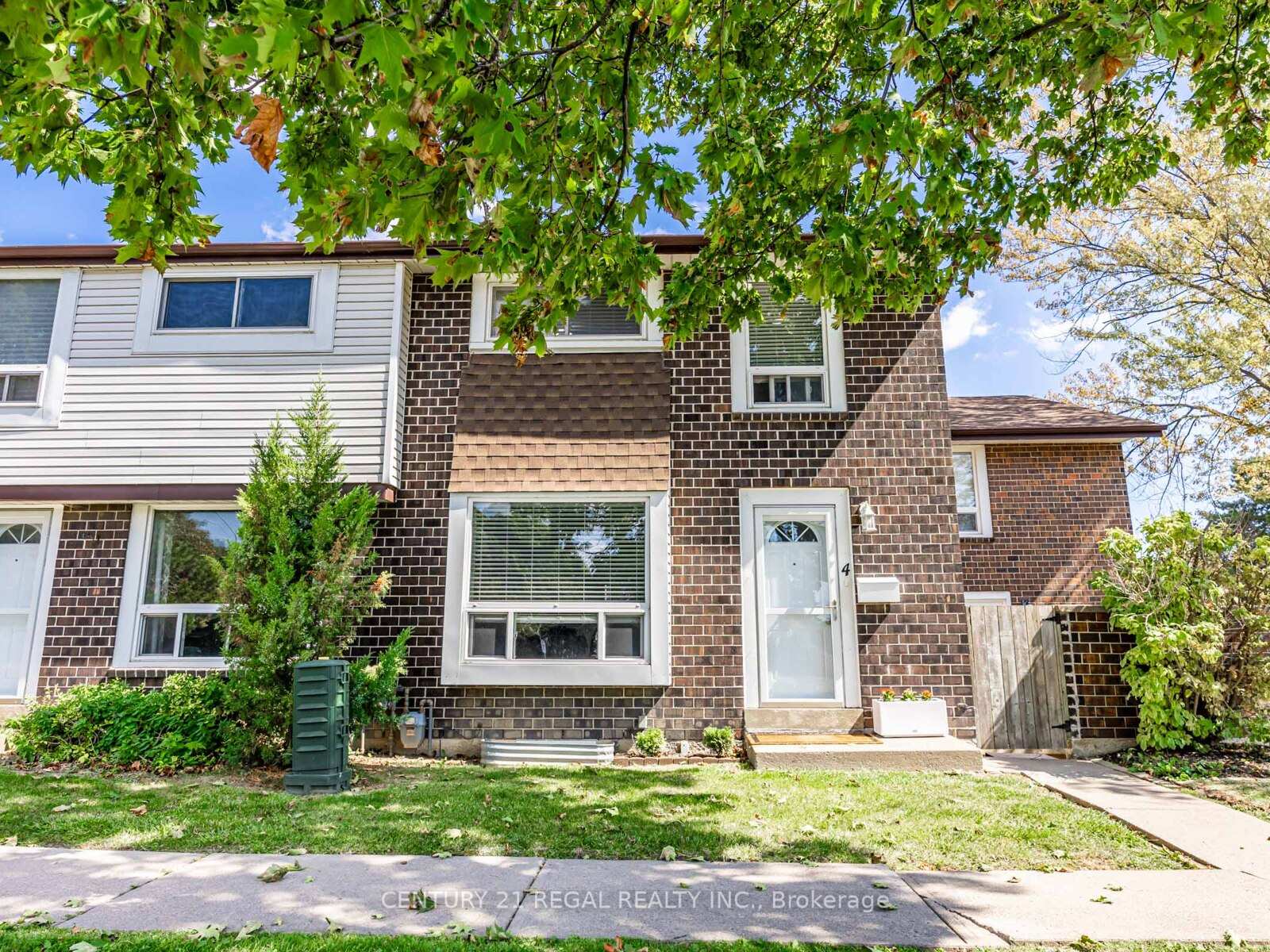 Photo 1 of 4 Groves Lane, Ajax, South East — HOMEH