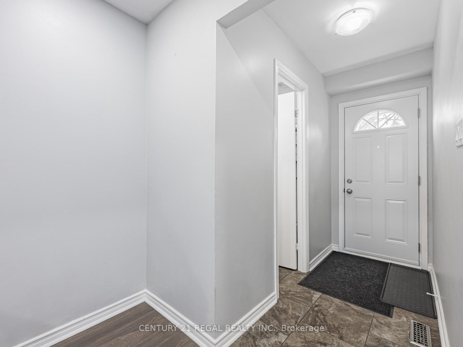 Photo 3 of 4 Groves Lane, Ajax, South East — HOMEH