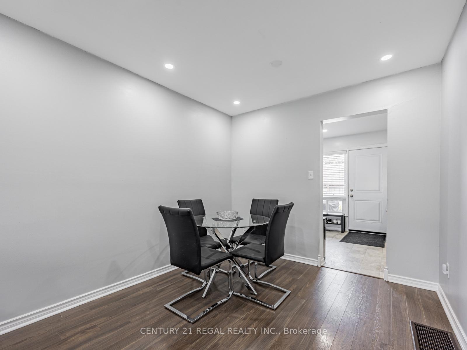 Photo 7 of 4 Groves Lane, Ajax, South East — HOMEH