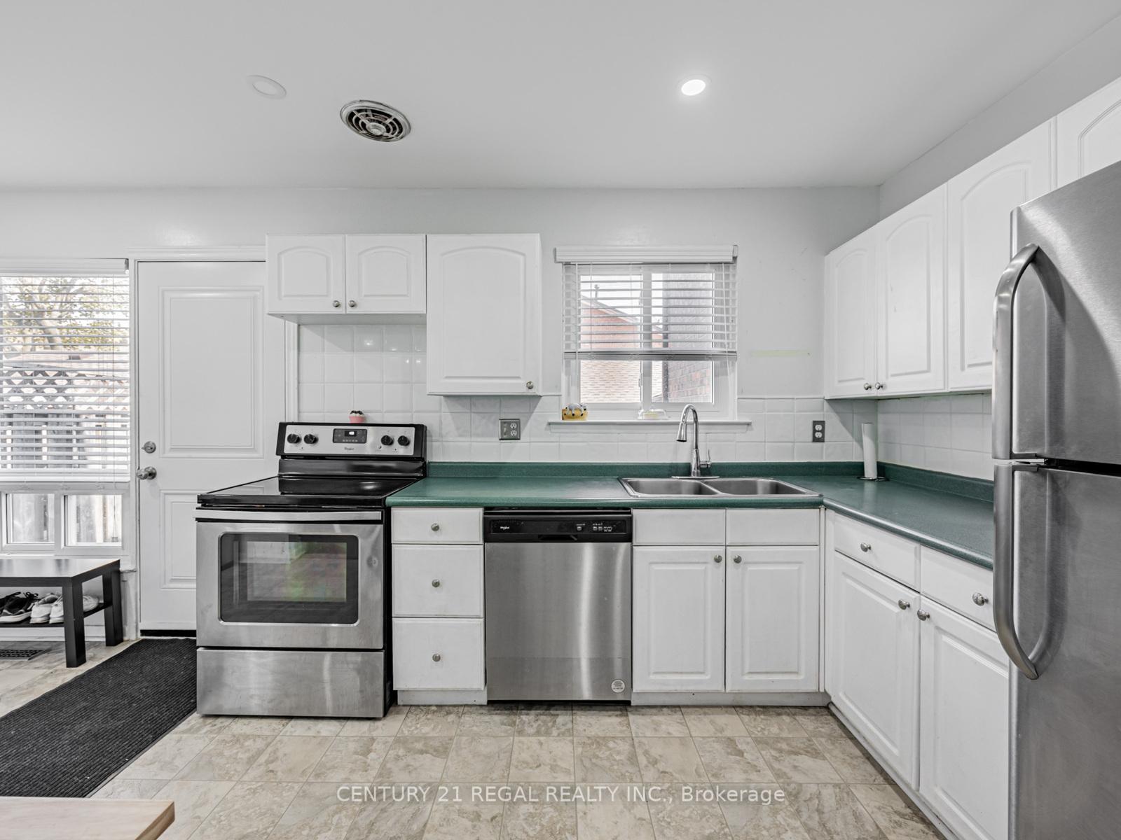 Photo 13 of 4 Groves Lane, Ajax, South East — HOMEH