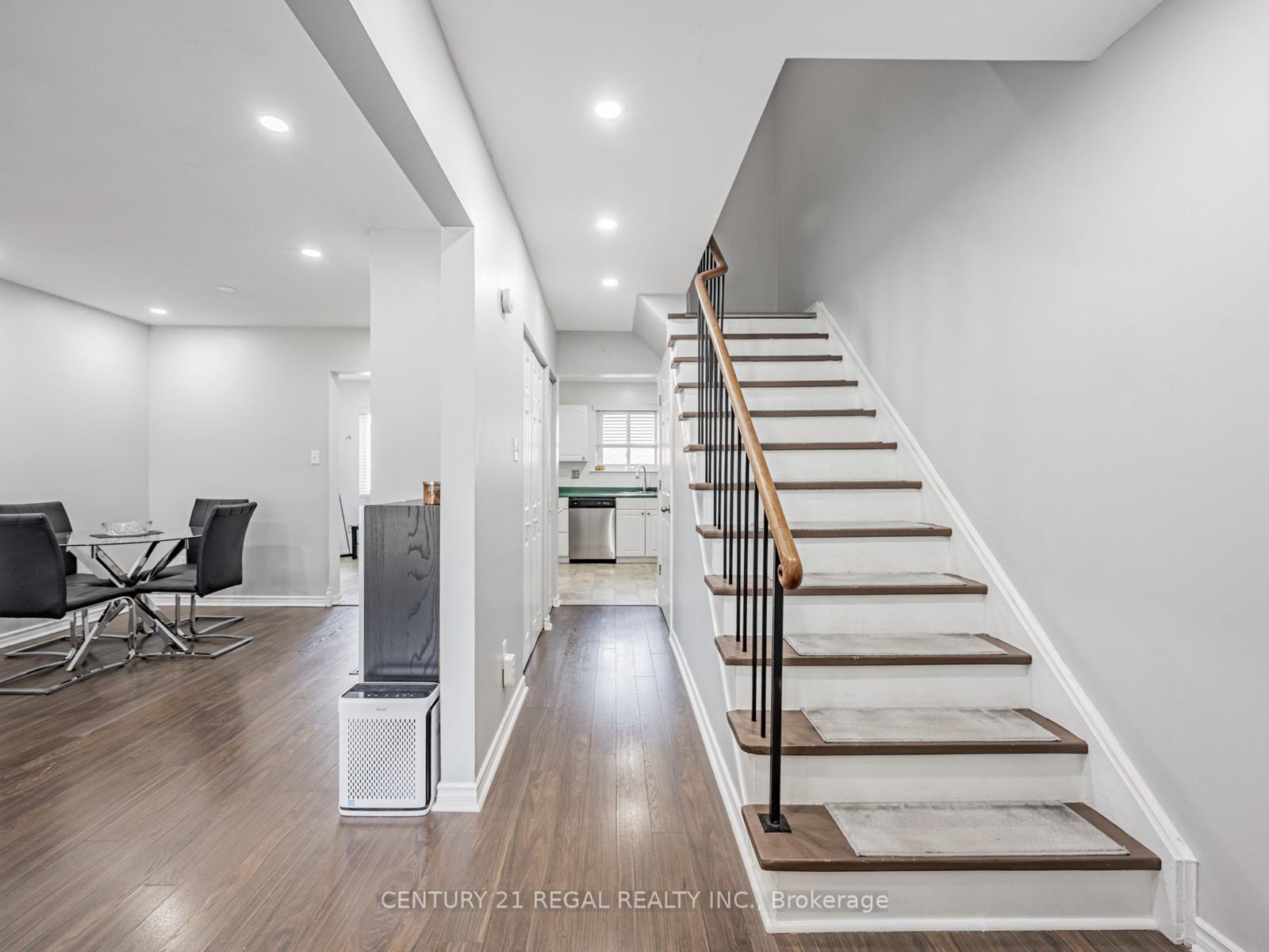 Photo 15 of 4 Groves Lane, Ajax, South East — HOMEH
