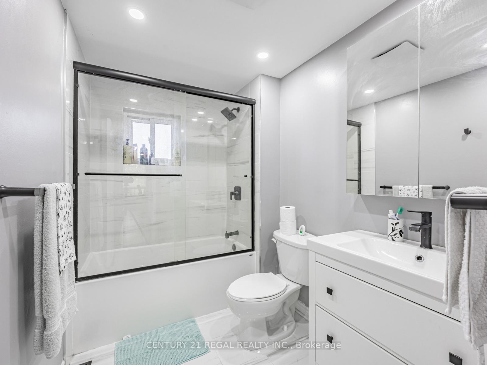 Photo 17 of 4 Groves Lane, Ajax, South East — HOMEH