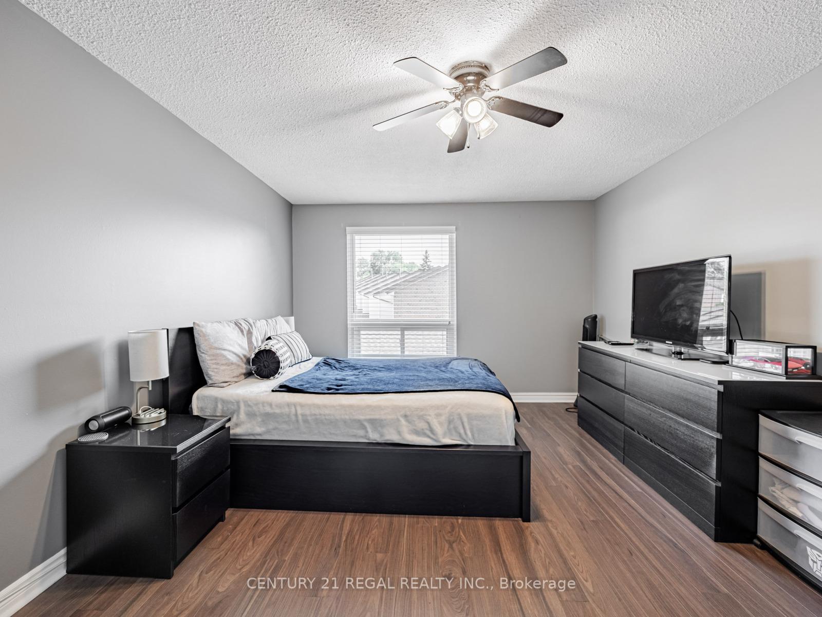 Photo 19 of 4 Groves Lane, Ajax, South East — HOMEH