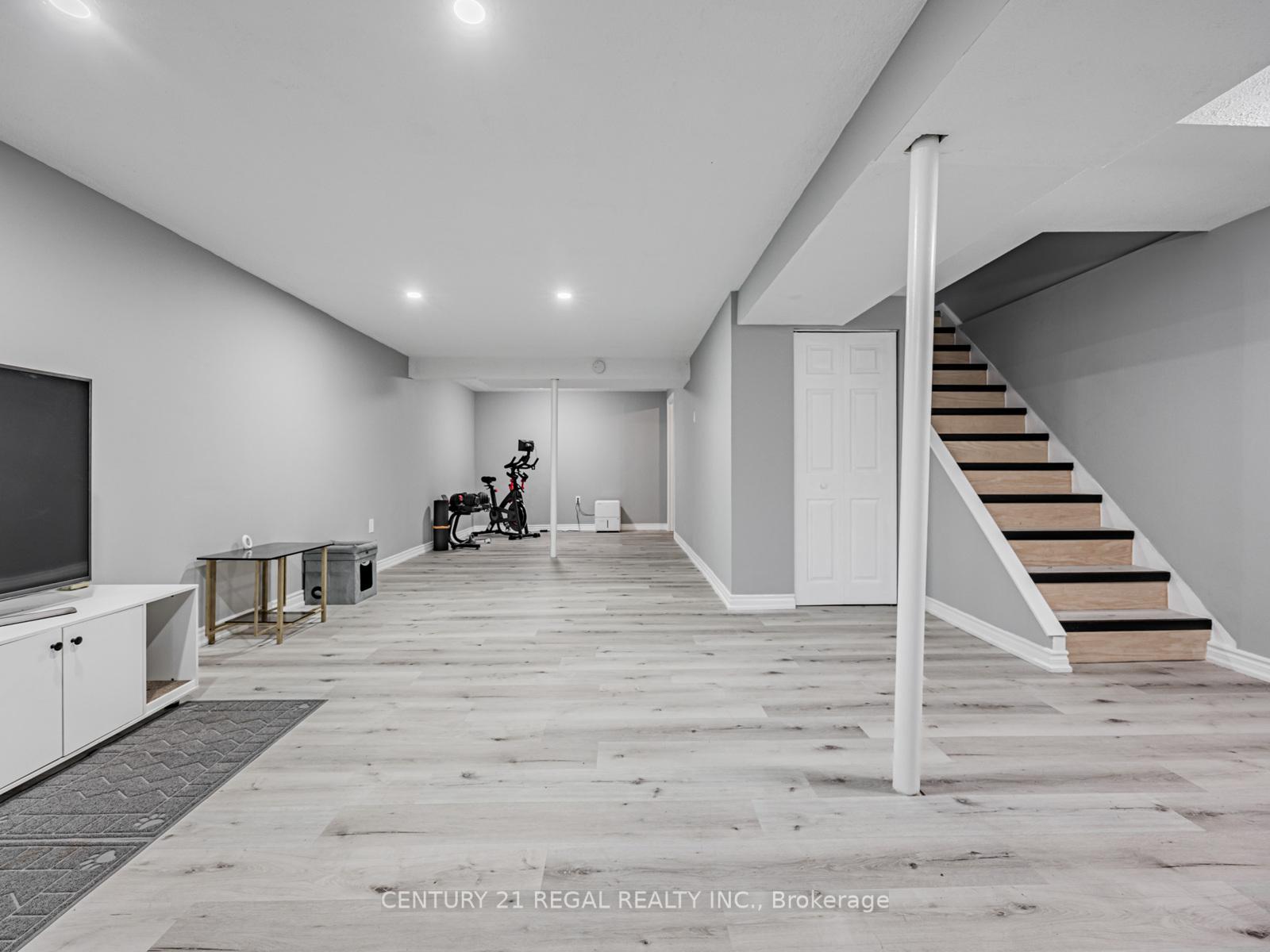 Photo 26 of 4 Groves Lane, Ajax, South East — HOMEH