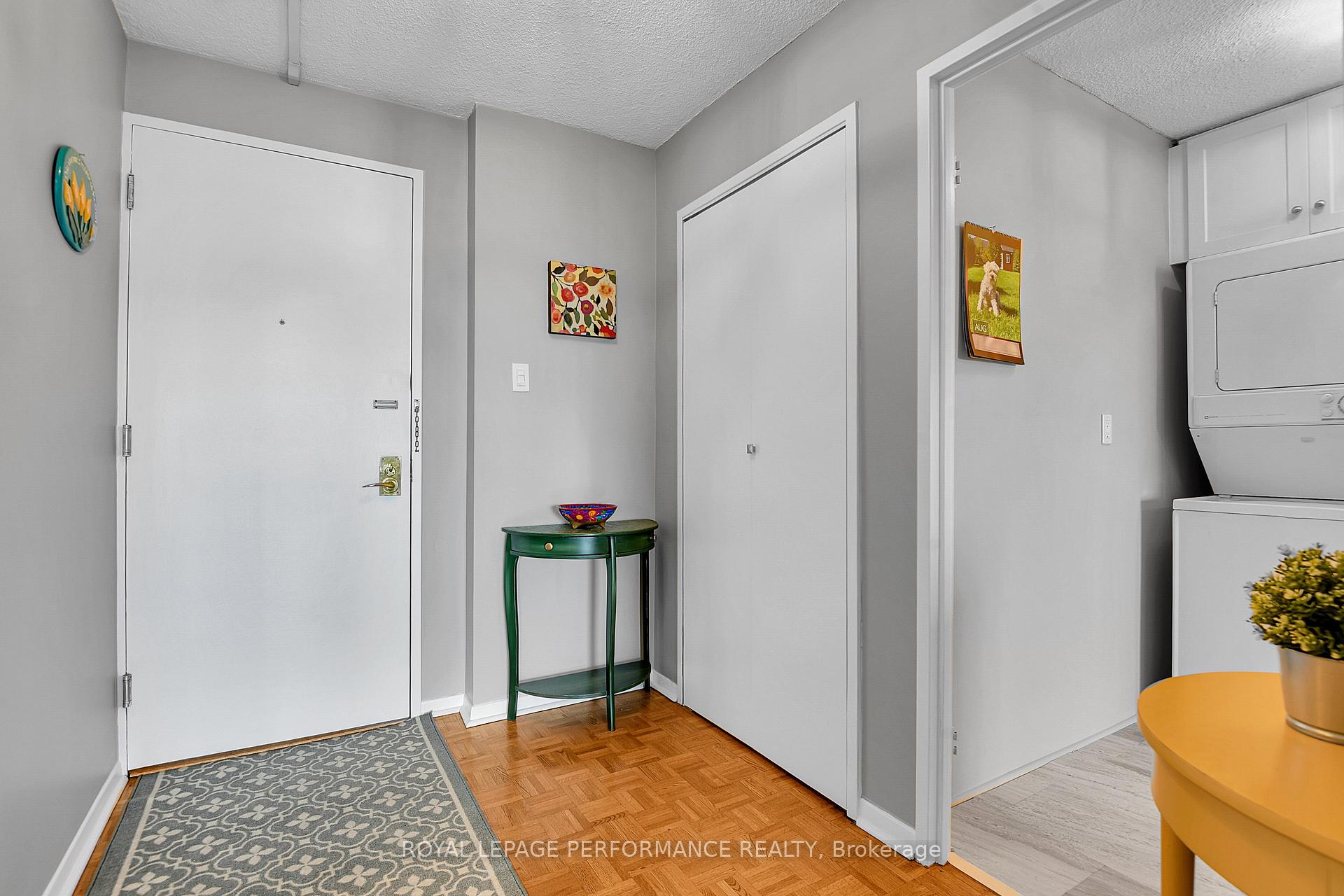 Photo 26 of Unit 2408, 515 St Laurent Boulevard, Ottawa, Viscount Alexander Park — HOMEH