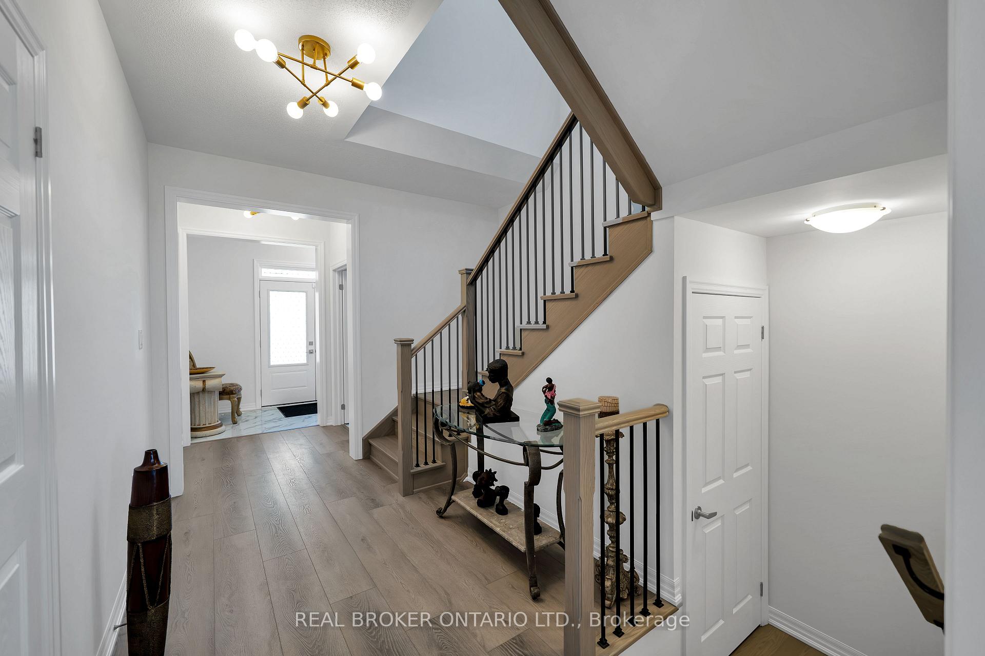 Photo 4 of 171 Flood Avenue, Clarington, Newcastle — HOMEH
