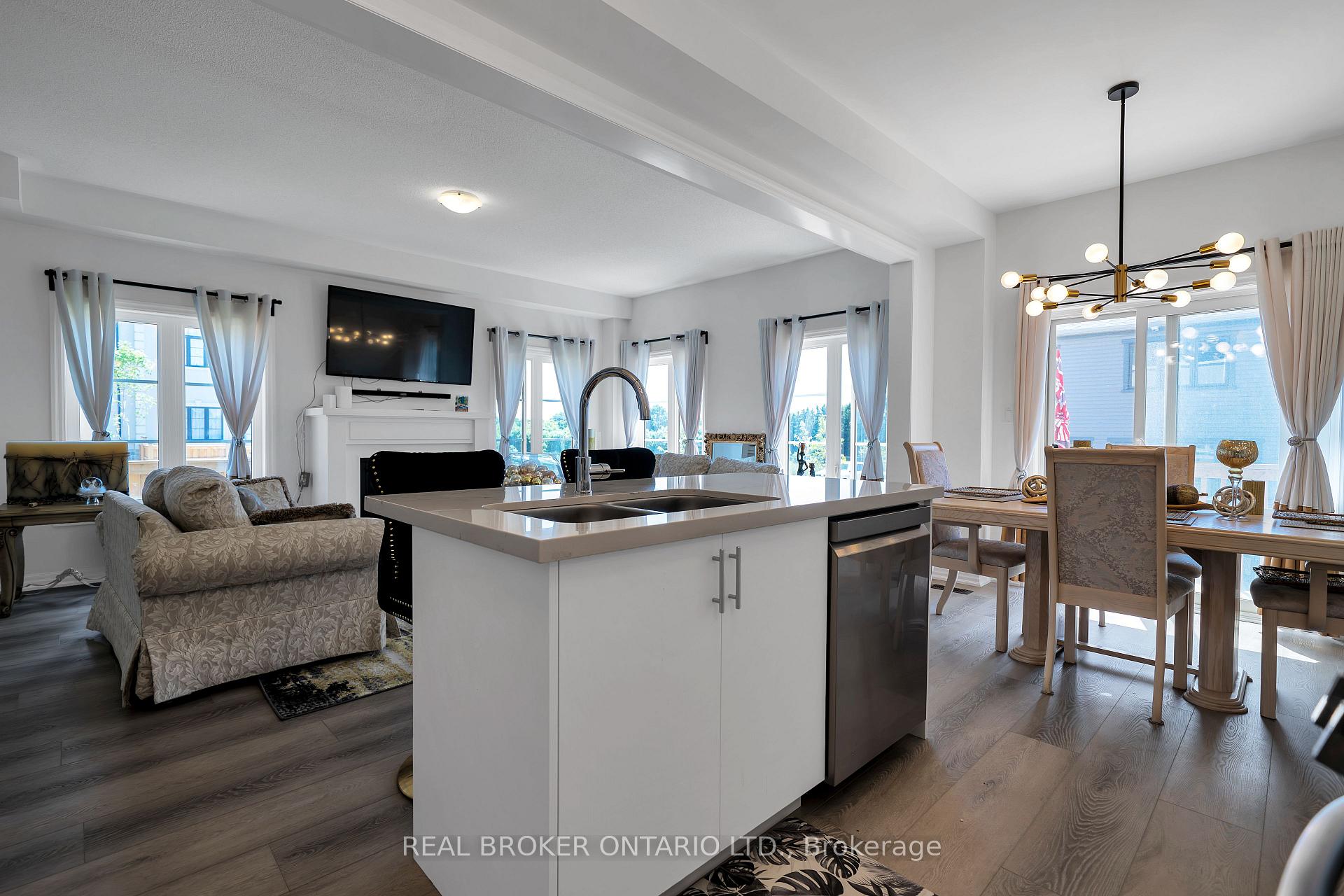 Photo 8 of 171 Flood Avenue, Clarington, Newcastle — HOMEH