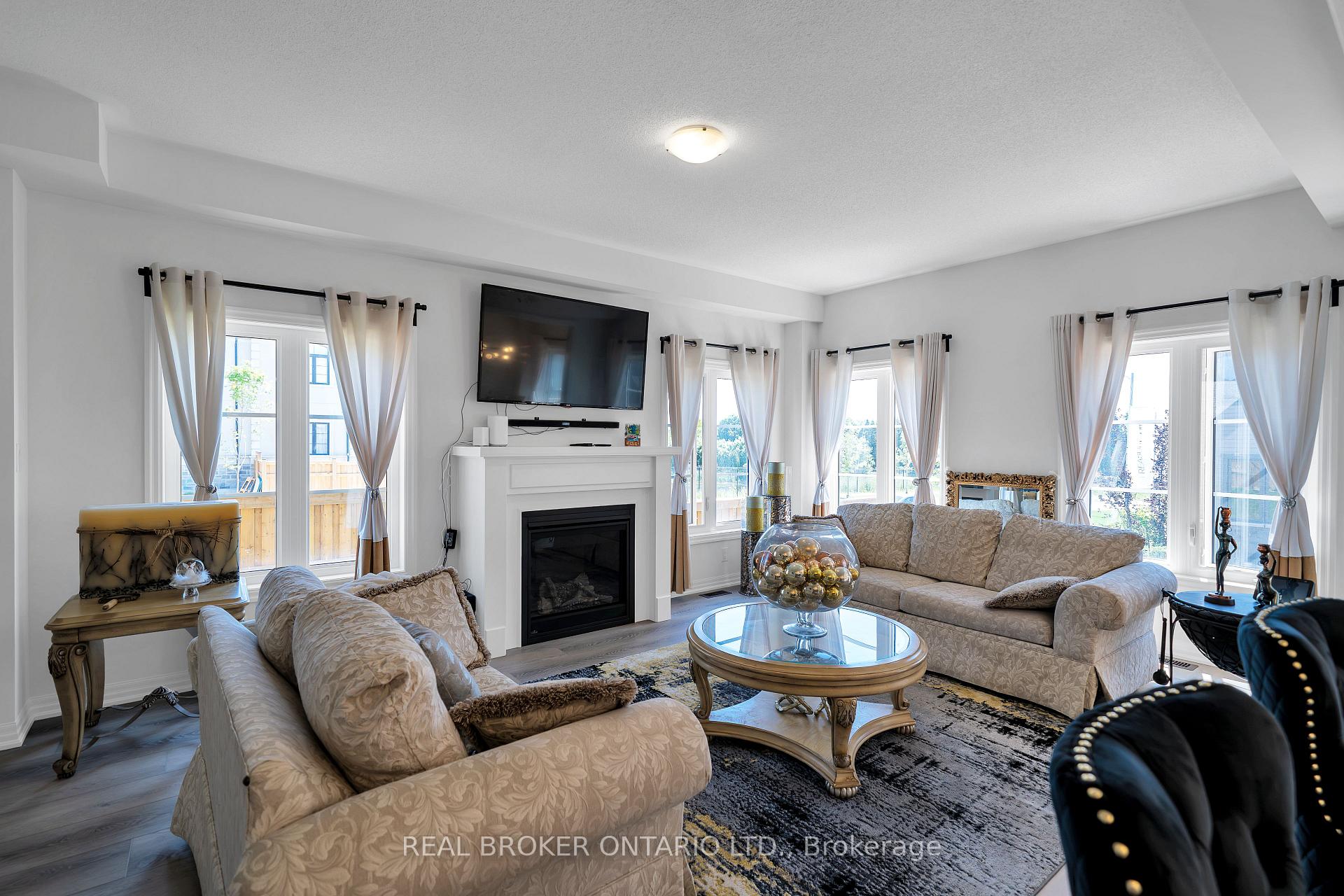 Photo 12 of 171 Flood Avenue, Clarington, Newcastle — HOMEH
