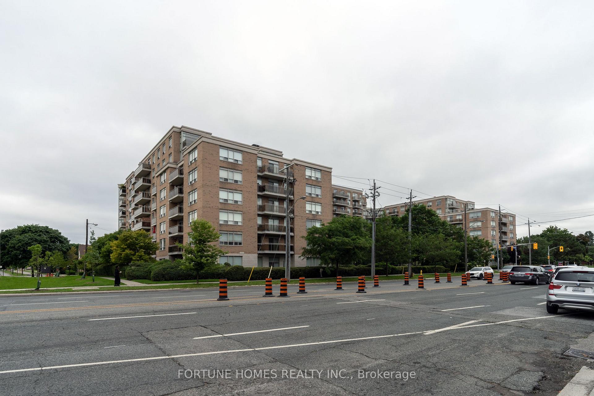 Photo 3 of Unit 816, 650 Lawrence Avenue W, Toronto, Englemount-Lawrence — HOMEH