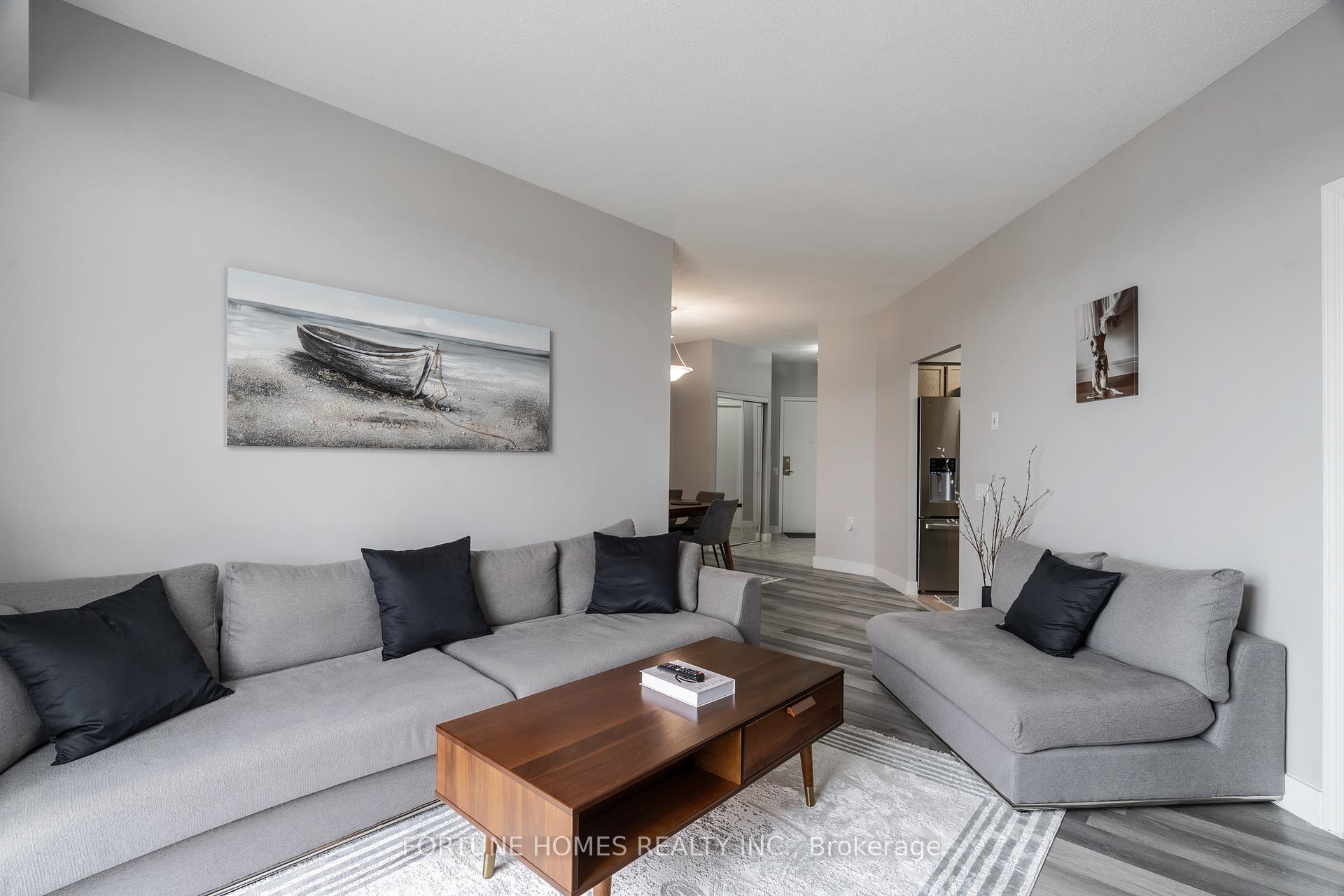 Photo 7 of Unit 816, 650 Lawrence Avenue W, Toronto, Englemount-Lawrence — HOMEH