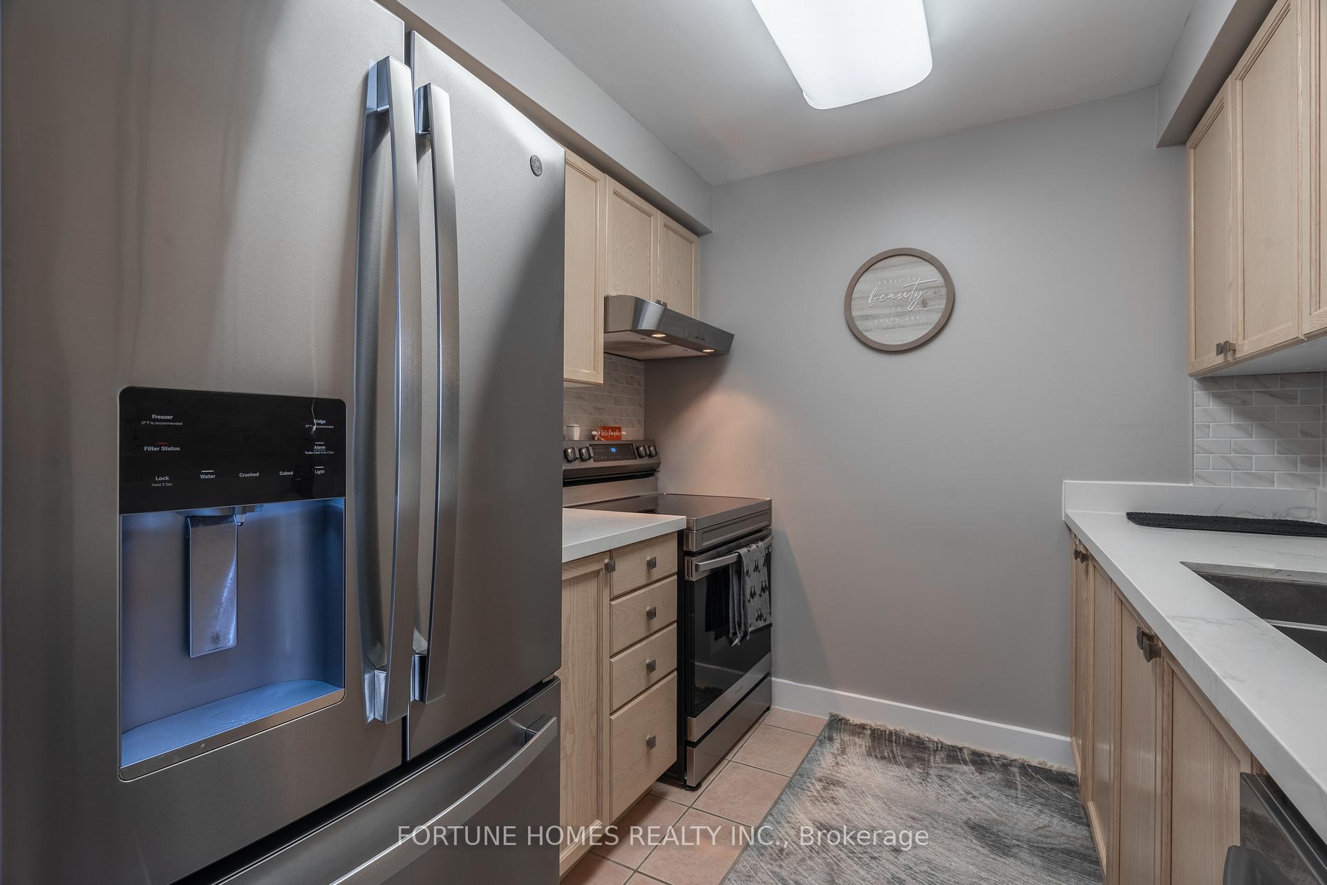 Photo 18 of Unit 816, 650 Lawrence Avenue W, Toronto, Englemount-Lawrence — HOMEH