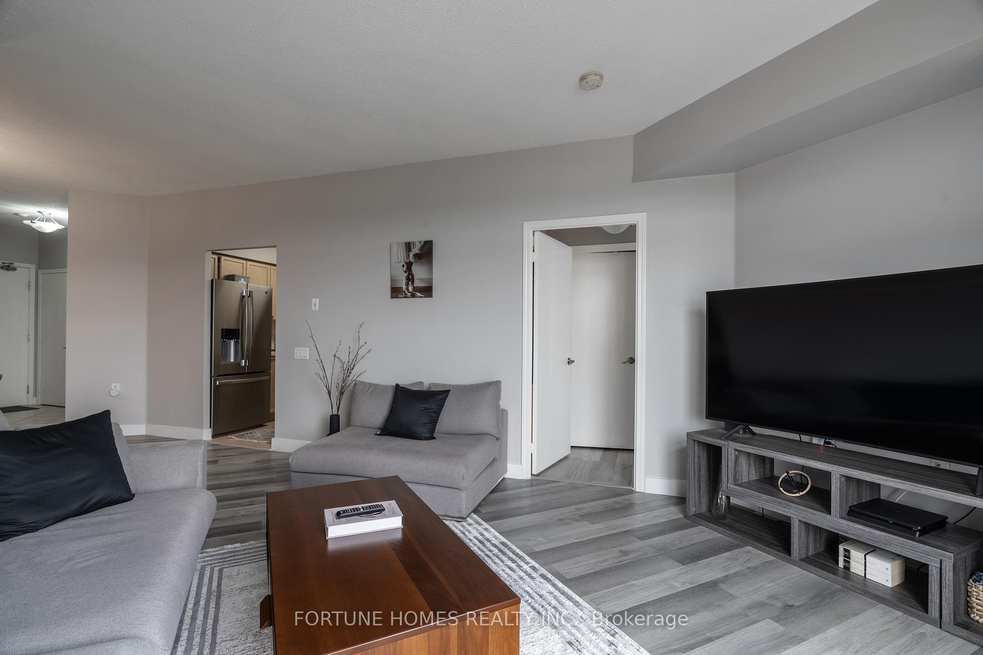 Photo 20 of Unit 816, 650 Lawrence Avenue W, Toronto, Englemount-Lawrence — HOMEH