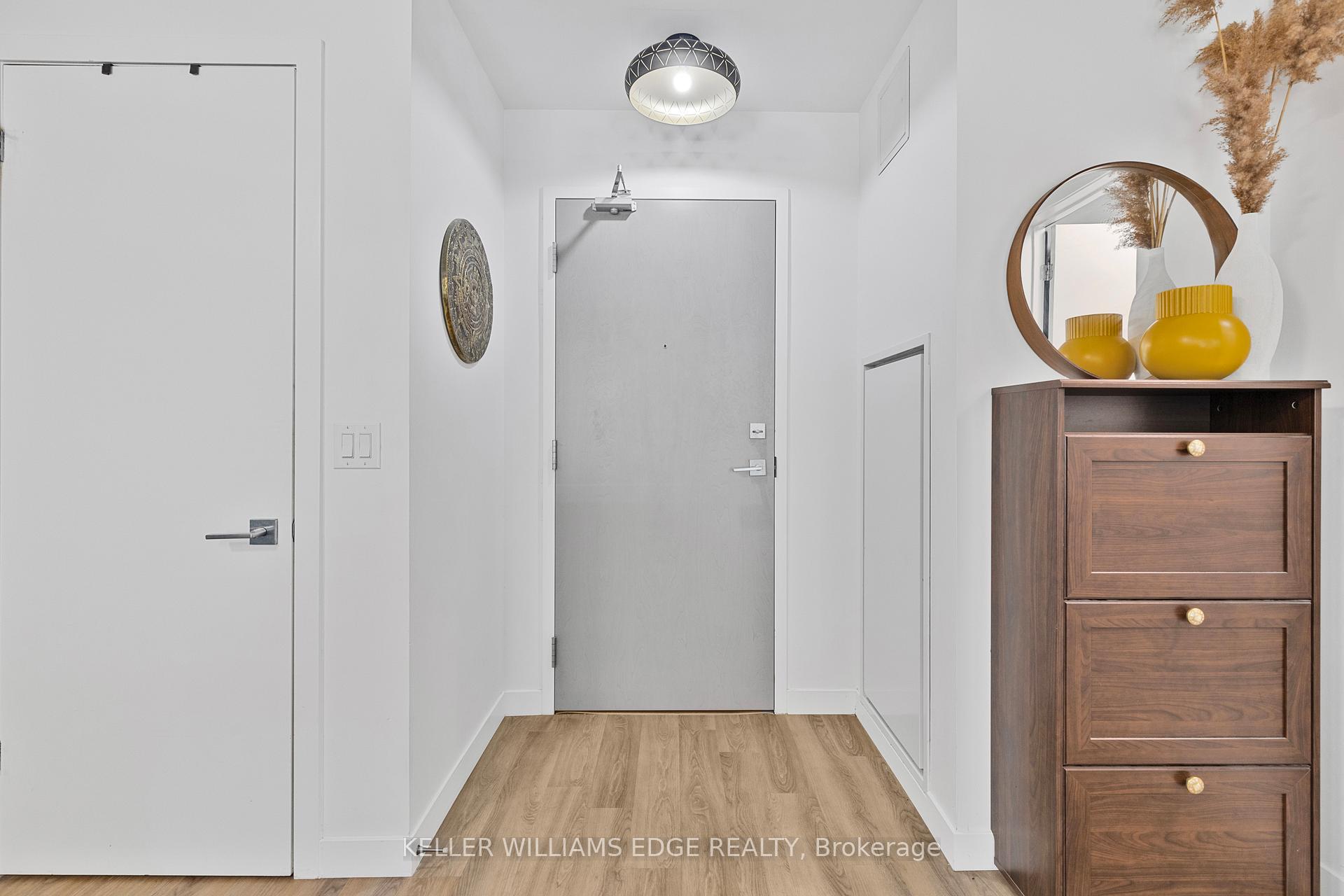 Photo 2 of Unit 401, 455 Charlton Avenue E, Hamilton, Stinson — HOMEH