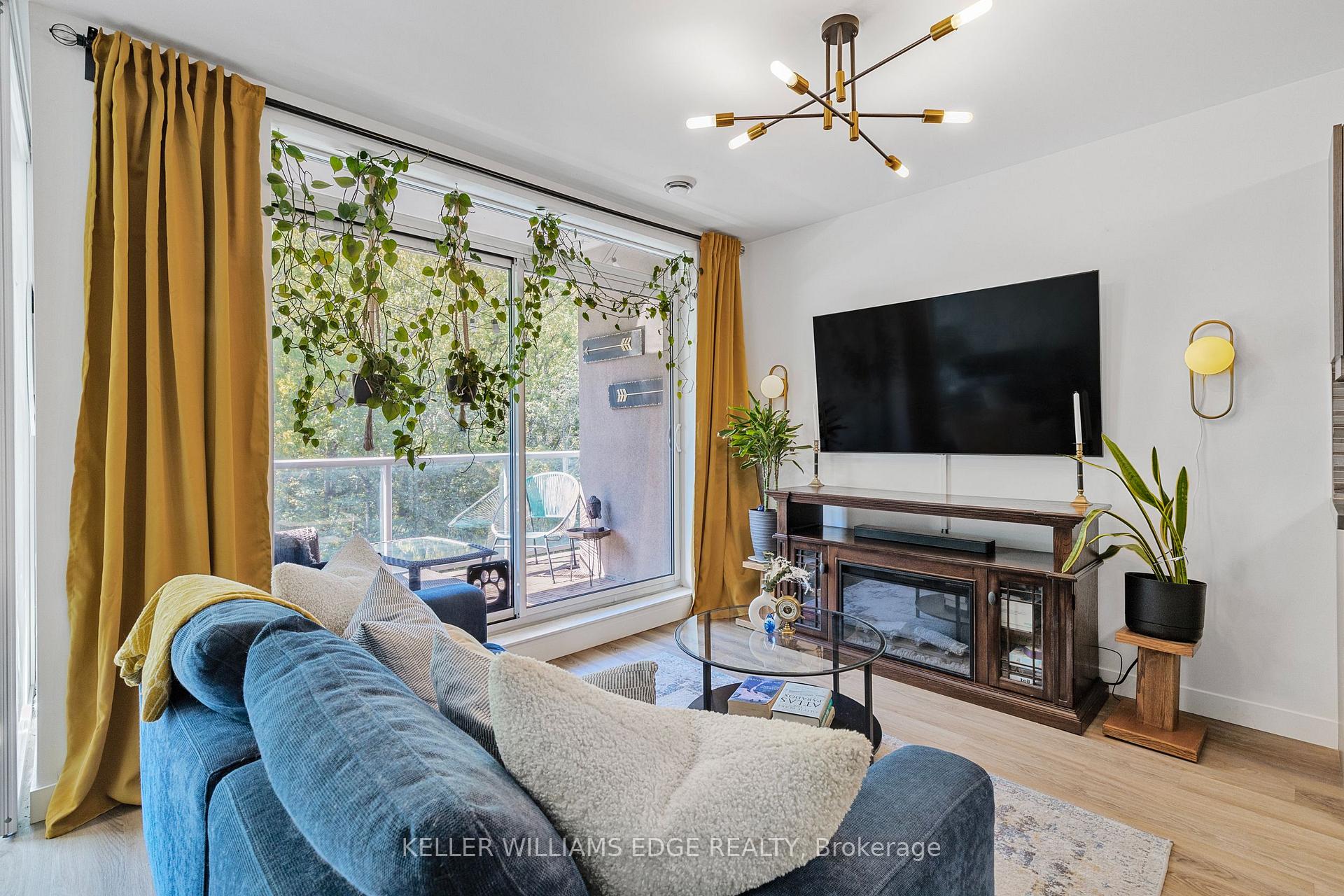 Photo 4 of Unit 401, 455 Charlton Avenue E, Hamilton, Stinson — HOMEH