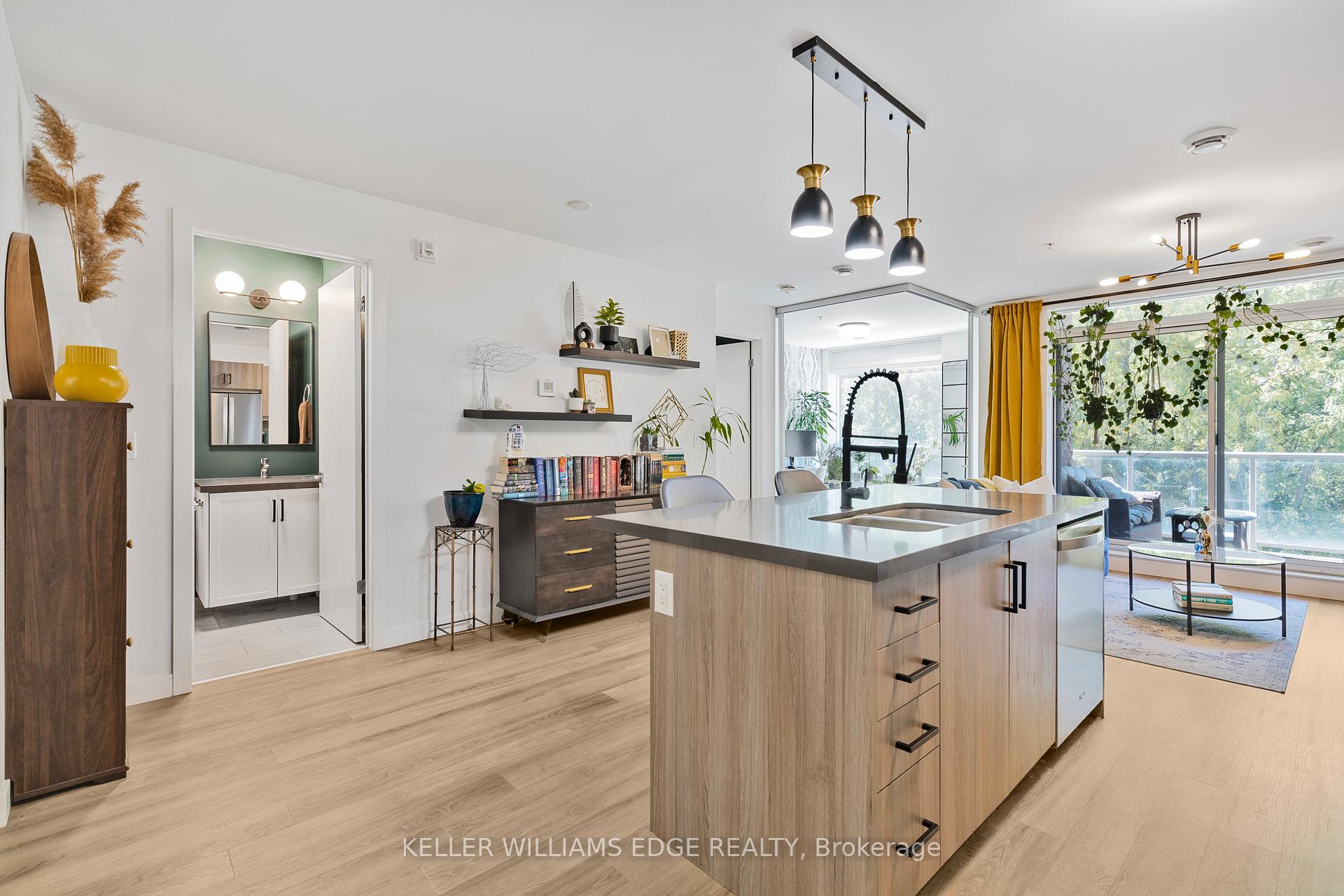 Photo 5 of Unit 401, 455 Charlton Avenue E, Hamilton, Stinson — HOMEH