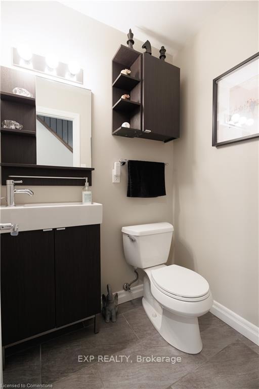 Photo 3 of Unit 5, 48 Montcalm Drive, Kitchener — HOMEH