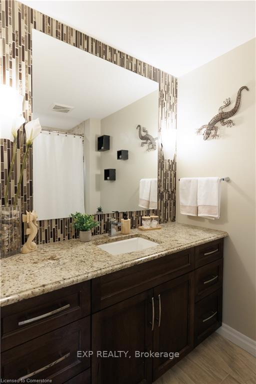 Photo 5 of Unit 5, 48 Montcalm Drive, Kitchener — HOMEH