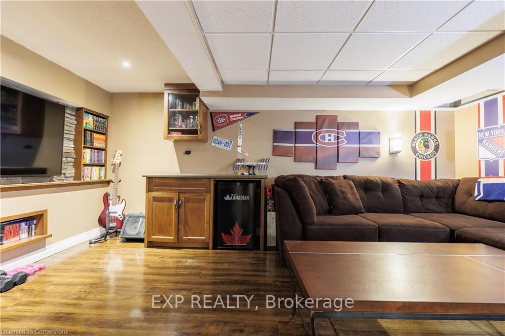 Photo 7 of Unit 5, 48 Montcalm Drive, Kitchener — HOMEH