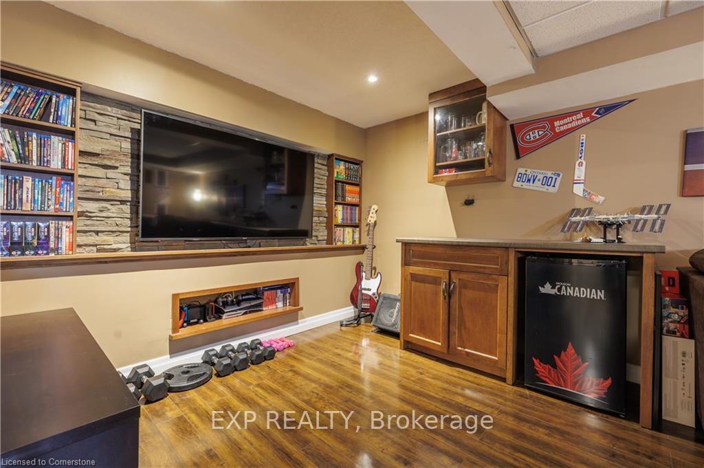 Photo 32 of Unit 5, 48 Montcalm Drive, Kitchener — HOMEH