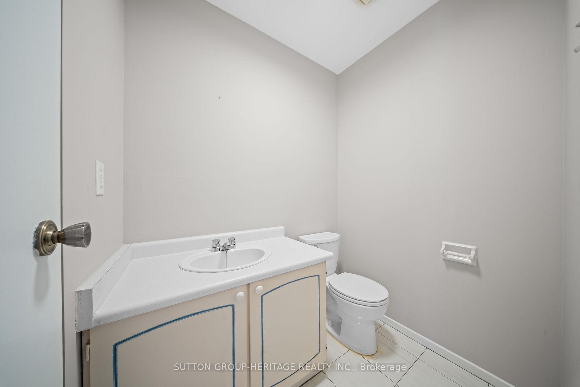 Photo 5 of 3 Woodglen Way, Markham, Unionville — HOMEH