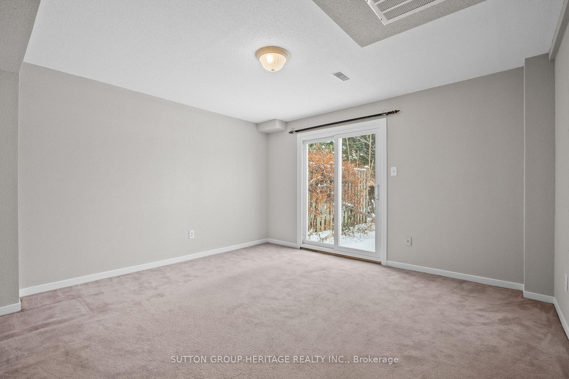 Photo 6 of 3 Woodglen Way, Markham, Unionville — HOMEH