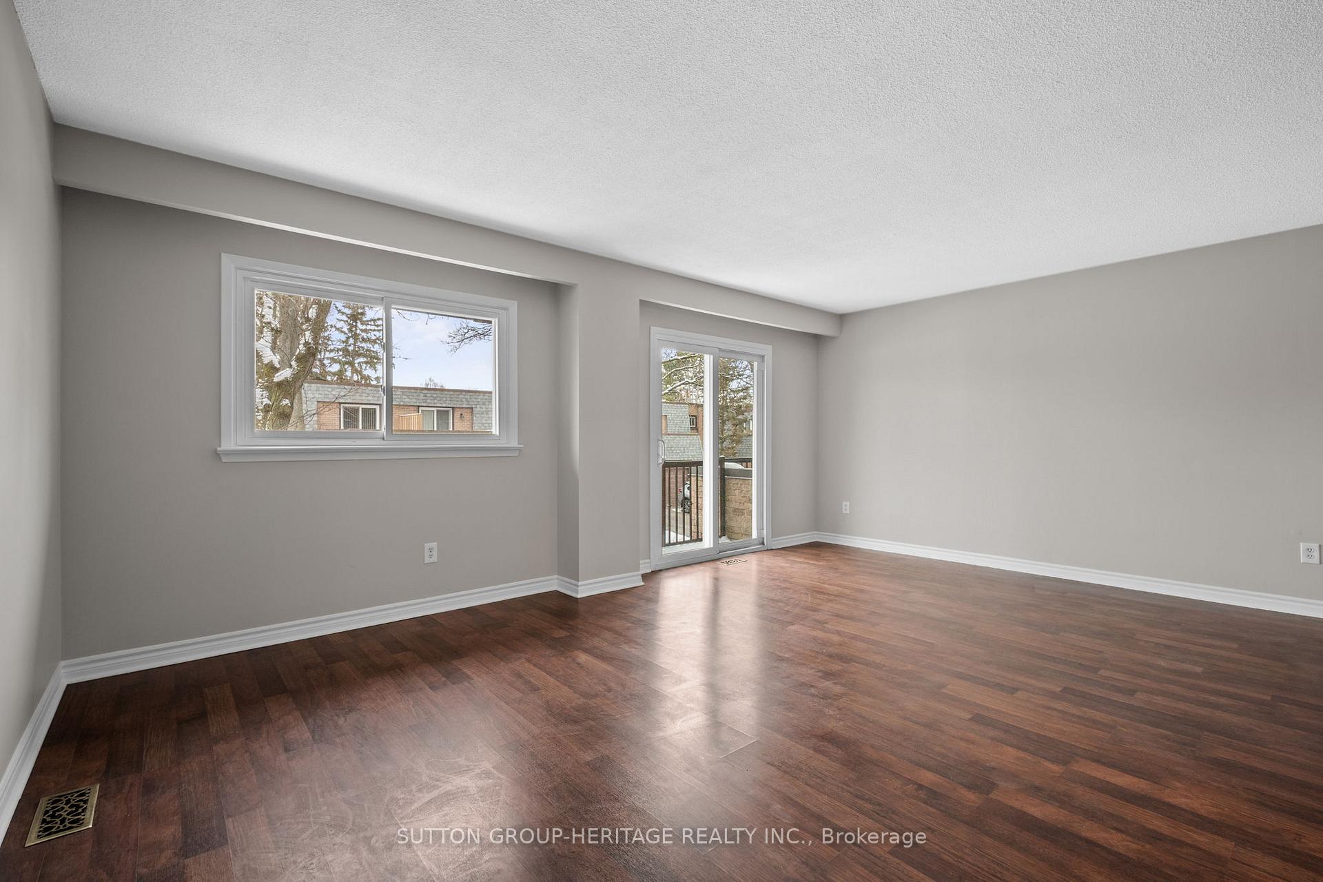 Photo 8 of 3 Woodglen Way, Markham, Unionville — HOMEH