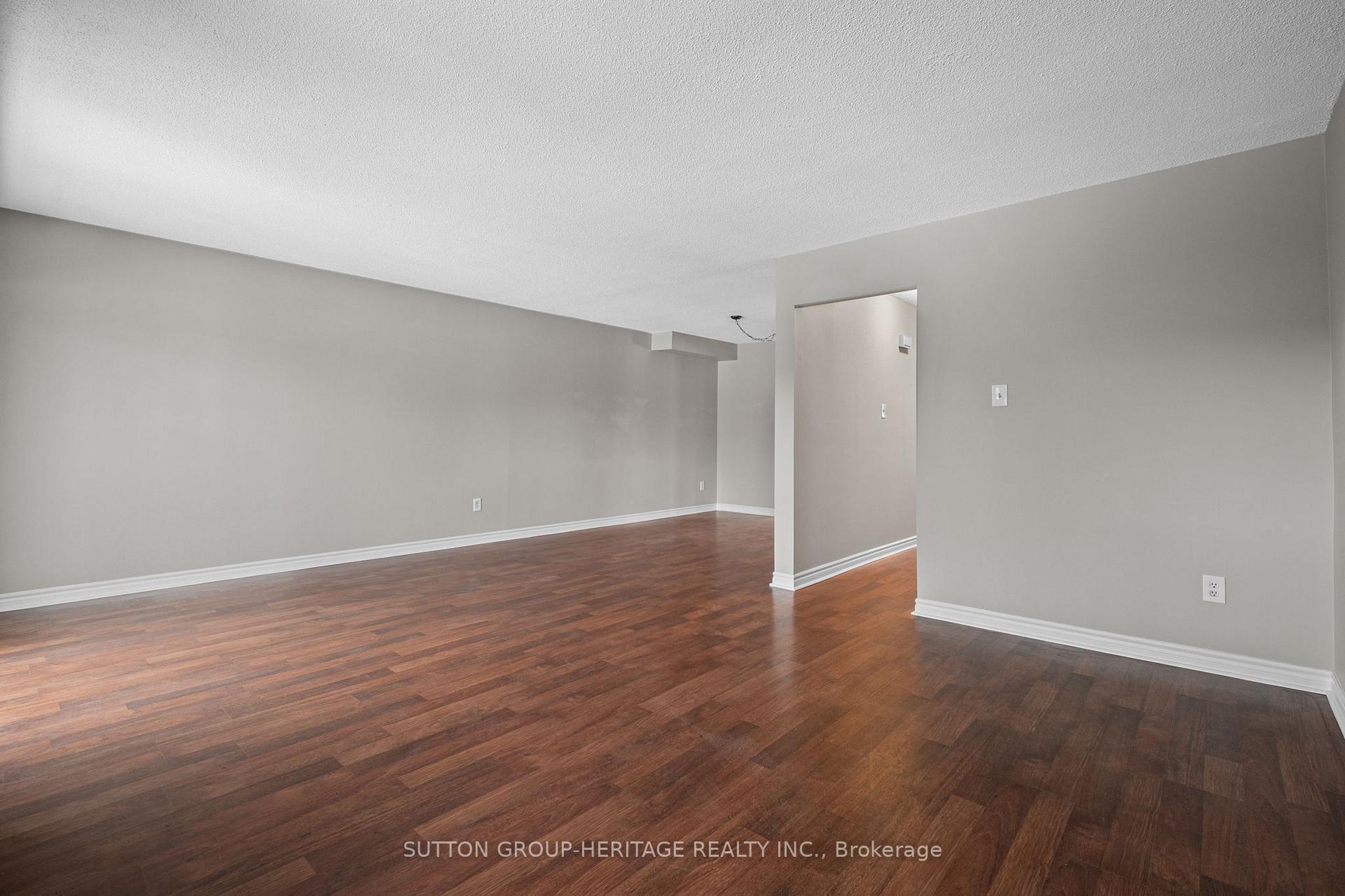 Photo 9 of 3 Woodglen Way, Markham, Unionville — HOMEH