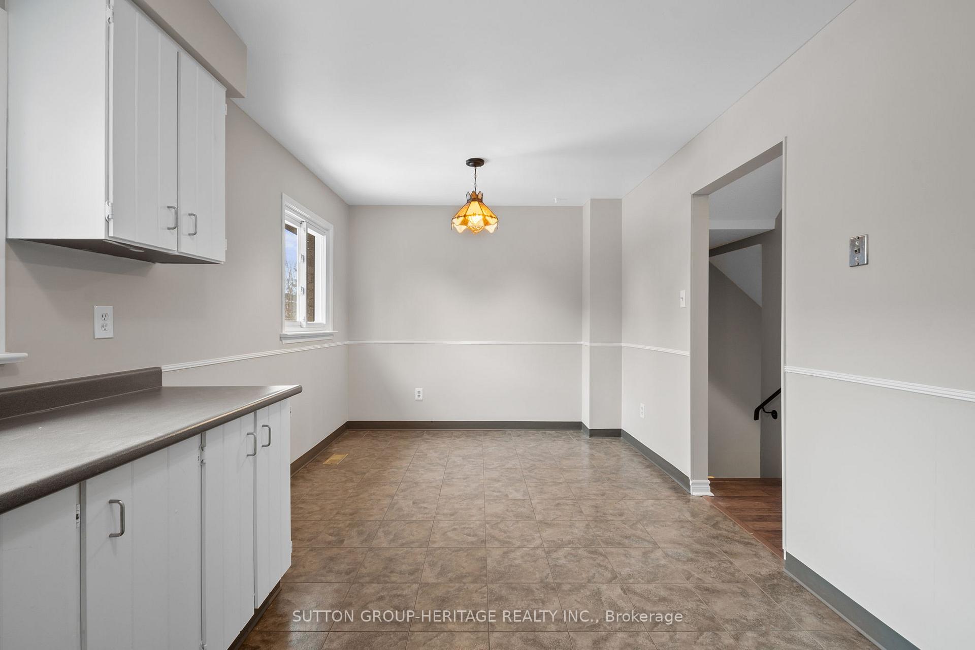 Photo 12 of 3 Woodglen Way, Markham, Unionville — HOMEH