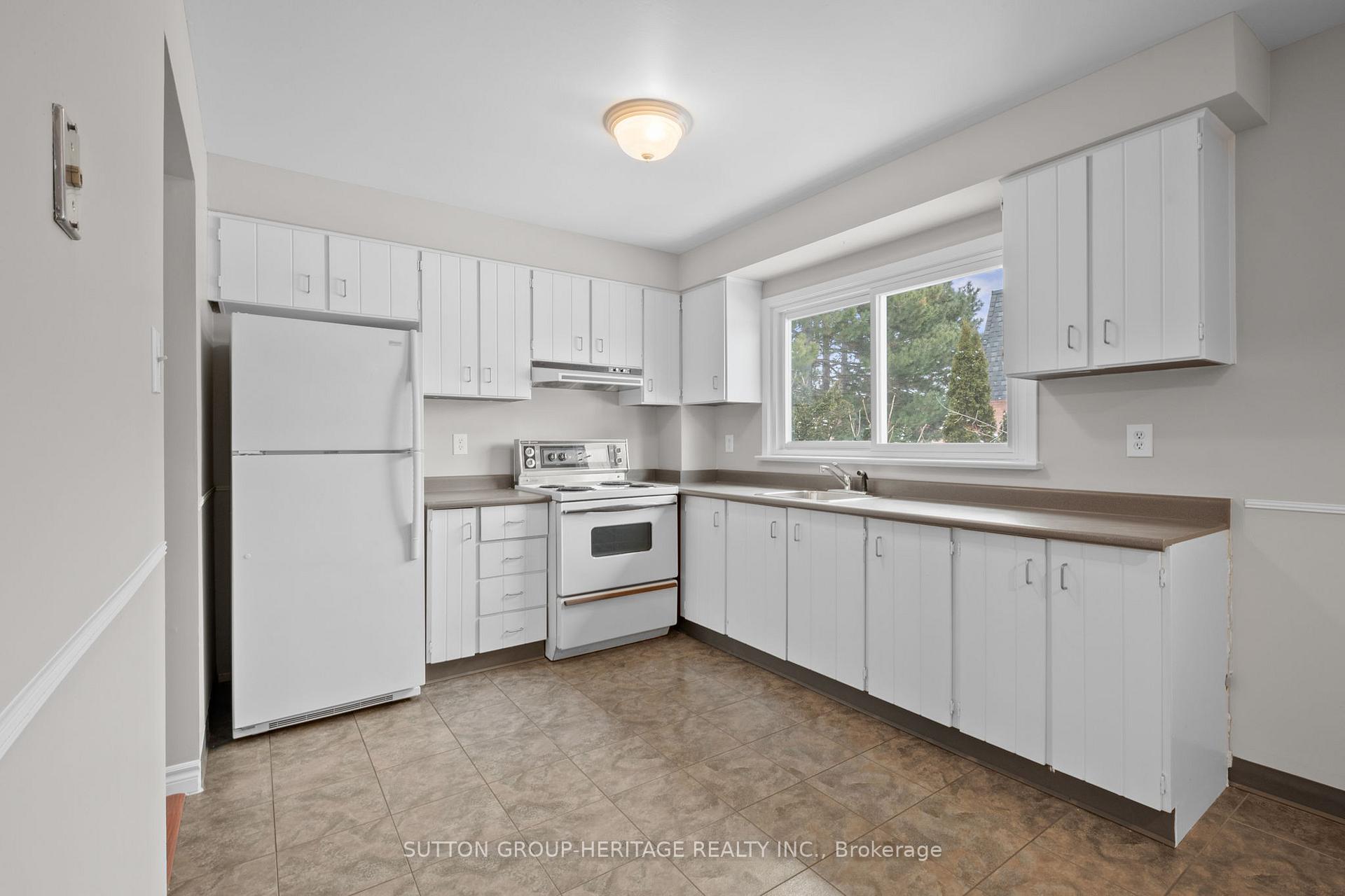 Photo 14 of 3 Woodglen Way, Markham, Unionville — HOMEH