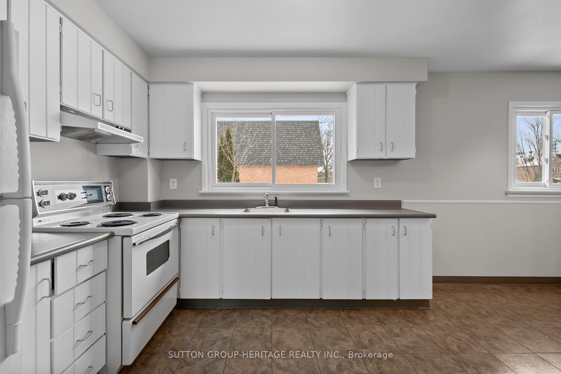 Photo 15 of 3 Woodglen Way, Markham, Unionville — HOMEH