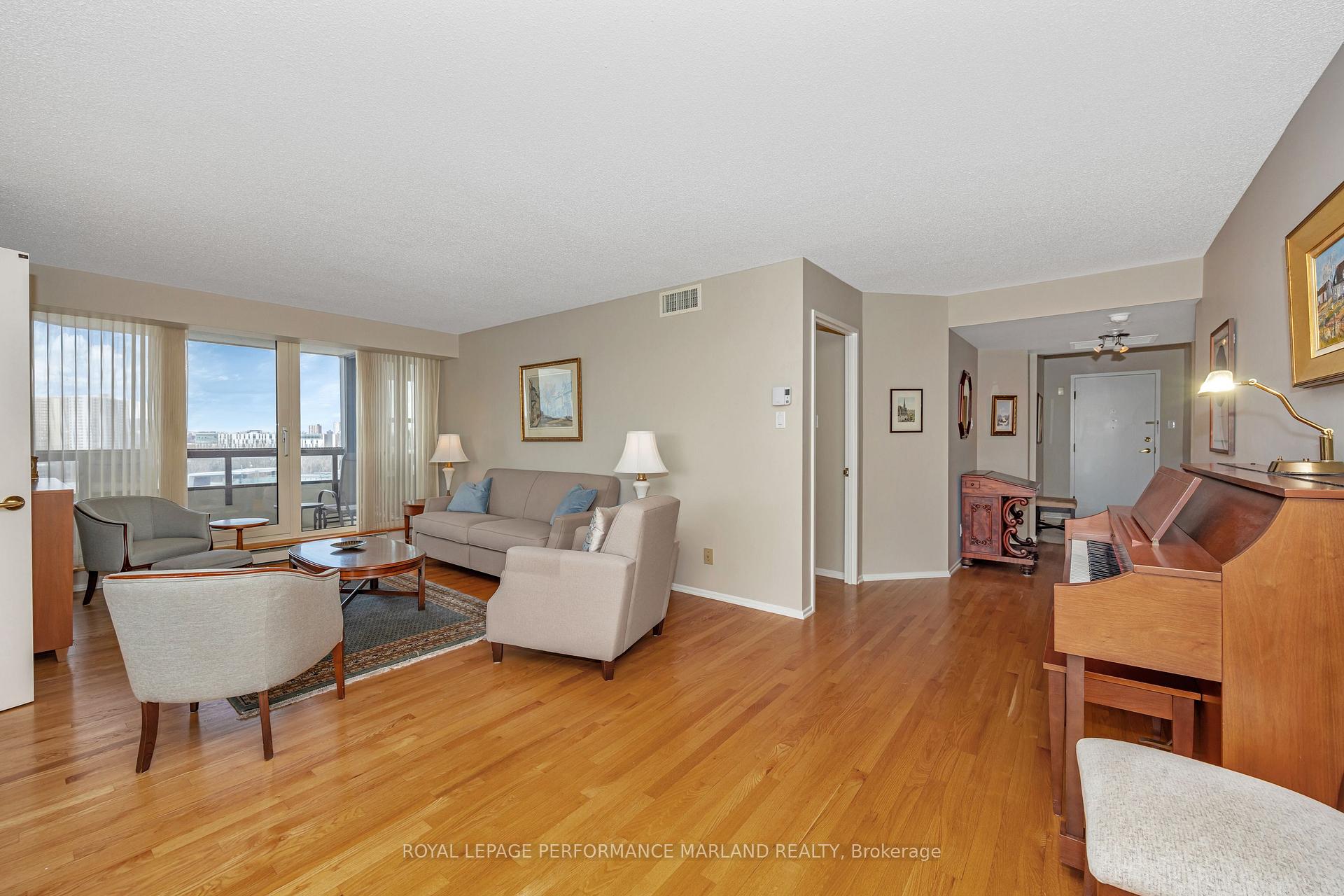 Photo 7 of Unit 907, 1510 Riverside Drive, Ottawa, Riverview Park — HOMEH